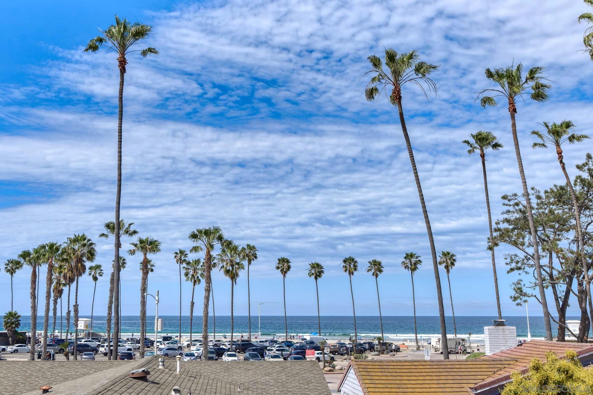 Detail Gallery Image 6 of 24 For 8348  Paseo Del Ocaso, La Jolla,  CA 92037 - 4 Beds | 3 Baths