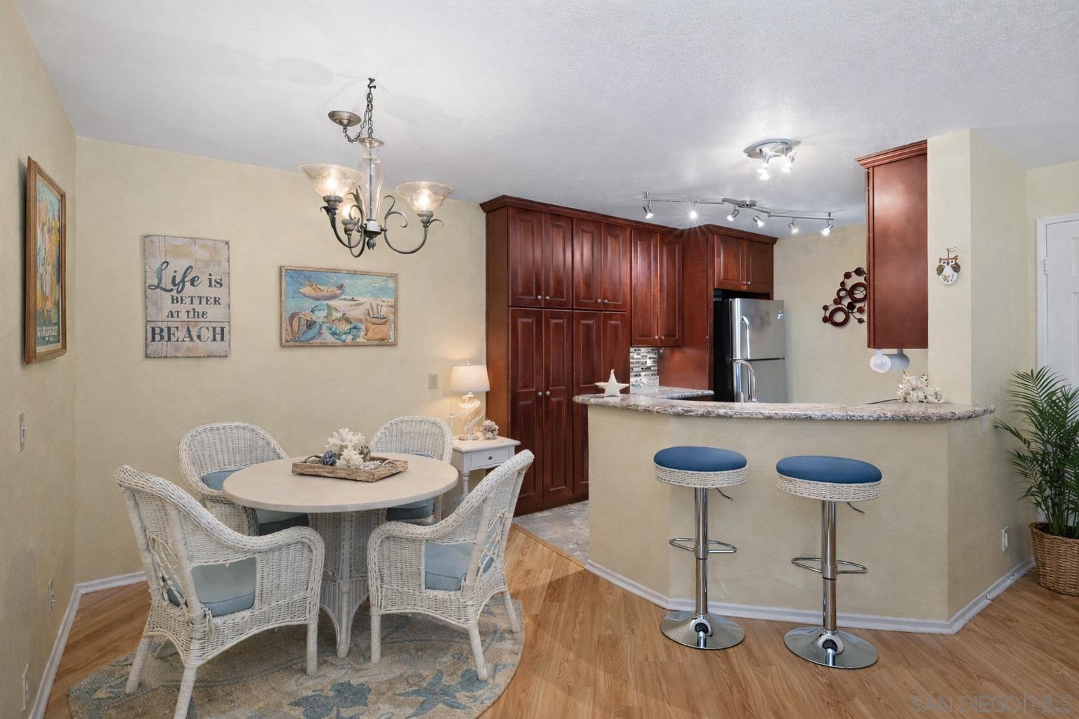 Detail Gallery Image 6 of 28 For 7263  Camino Degrazia  #33,  San Diego,  CA 92111 - 2 Beds | 2 Baths