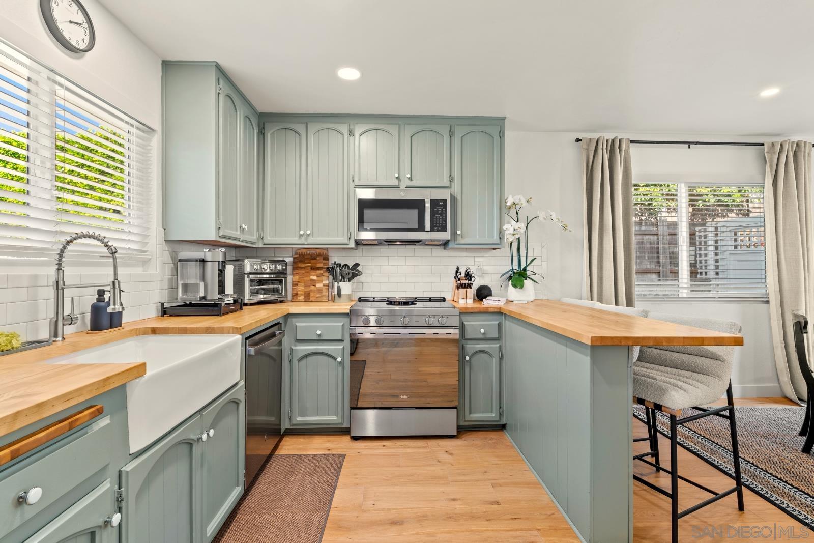 Detail Gallery Image 12 of 38 For 1221  Virginia Way, La Jolla,  CA 92037 - 4 Beds | 2 Baths