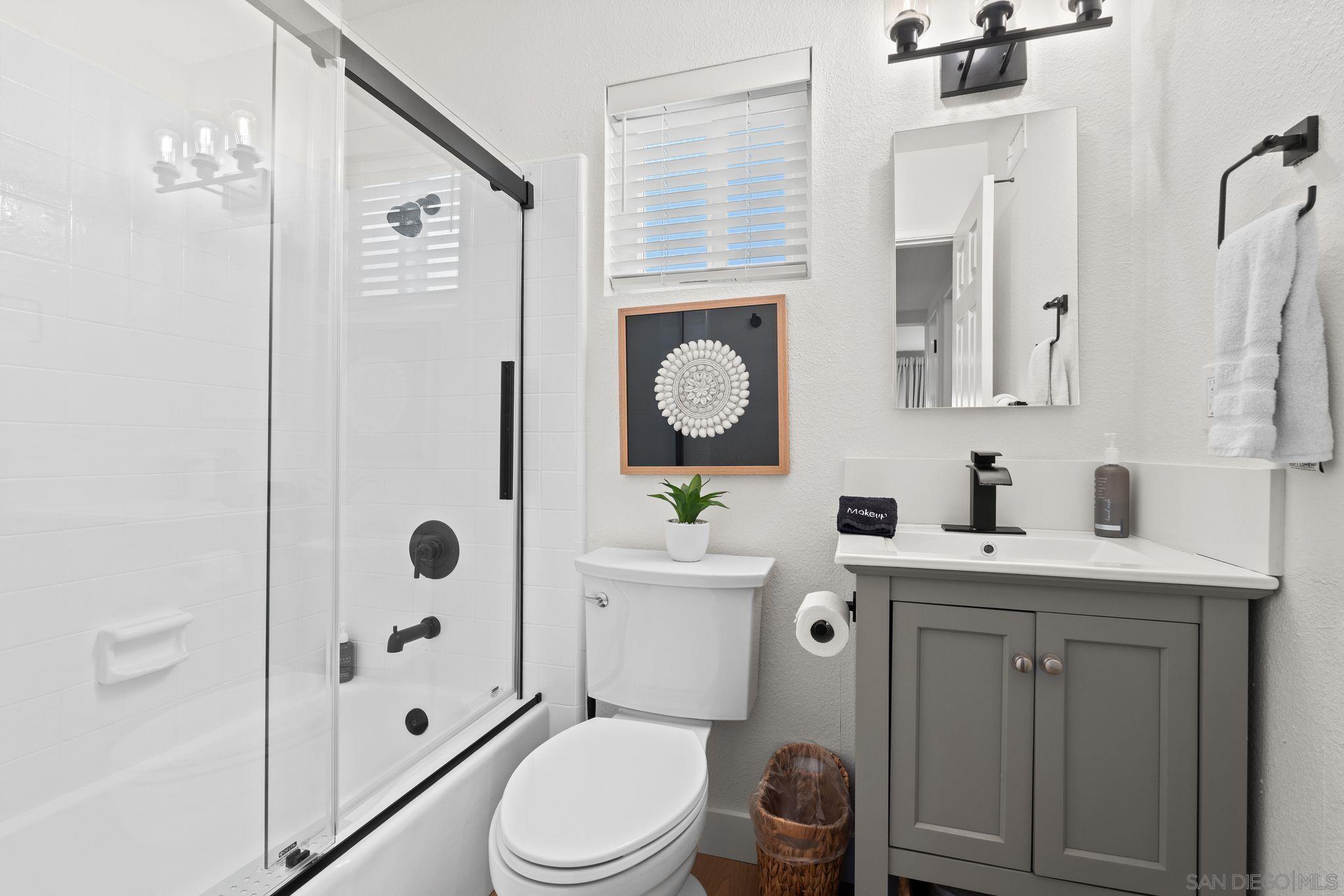 Detail Gallery Image 30 of 38 For 1221  Virginia Way, La Jolla,  CA 92037 - 4 Beds | 2 Baths