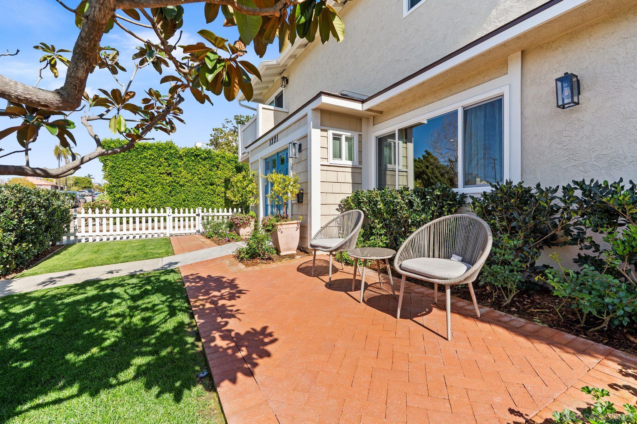 Detail Gallery Image 7 of 38 For 1221  Virginia Way, La Jolla,  CA 92037 - 4 Beds | 2 Baths