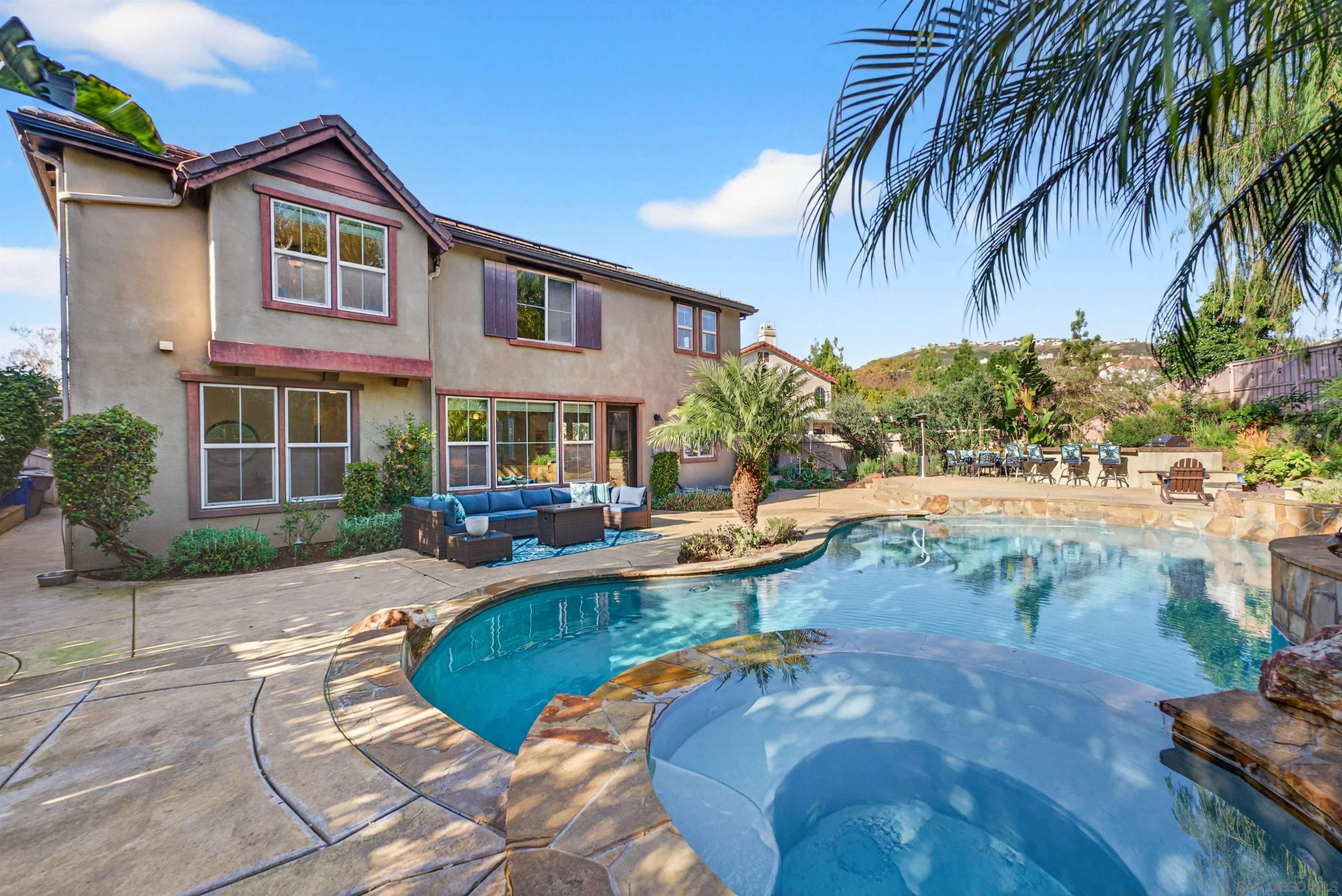 Detail Gallery Image 2 of 60 For 1717  Tara, San Marcos,  CA 92078 - 5 Beds | 3/1 Baths