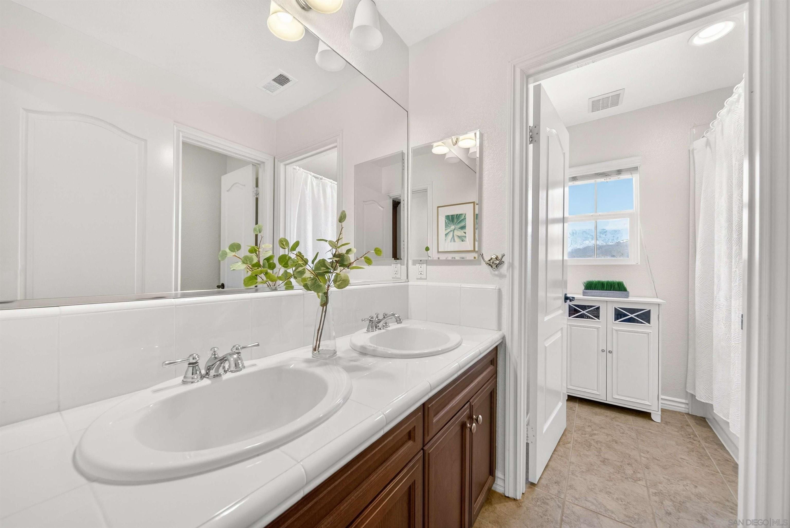 Detail Gallery Image 48 of 60 For 1717  Tara, San Marcos,  CA 92078 - 5 Beds | 3/1 Baths