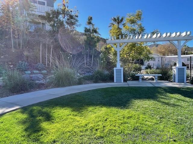 Detail Gallery Image 6 of 10 For 7825  Cypress Dr, Santee,  CA 92071 - 3 Beds | 2/1 Baths