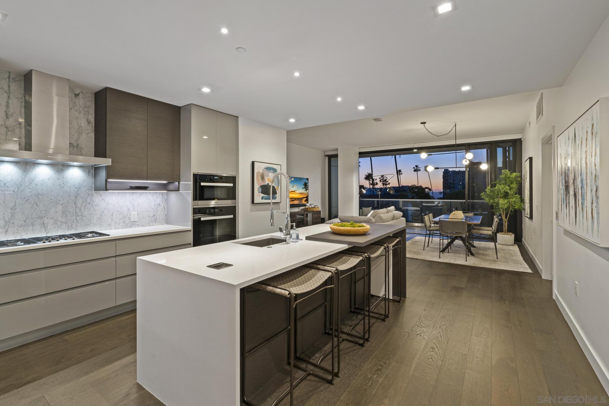 Detail Gallery Image 2 of 72 For 2604  5th Ave  #406,  San Diego,  CA 92103 - 2 Beds | 2 Baths