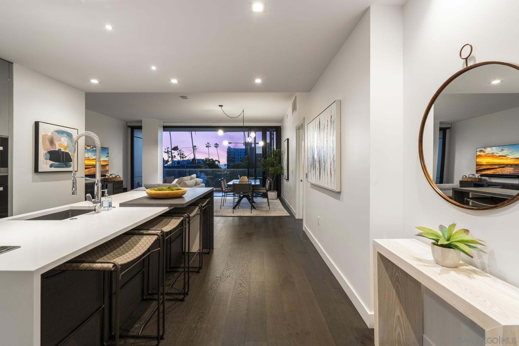 Detail Gallery Image 11 of 72 For 2604  5th Ave  #406,  San Diego,  CA 92103 - 2 Beds | 2 Baths