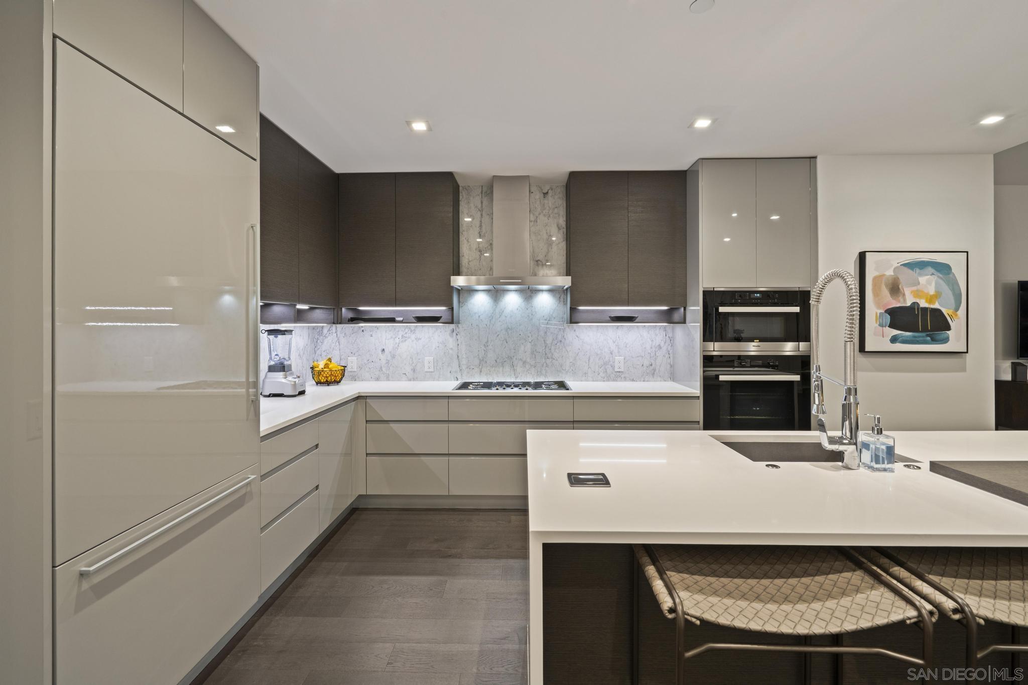 Detail Gallery Image 13 of 72 For 2604  5th Ave  #406,  San Diego,  CA 92103 - 2 Beds | 2 Baths