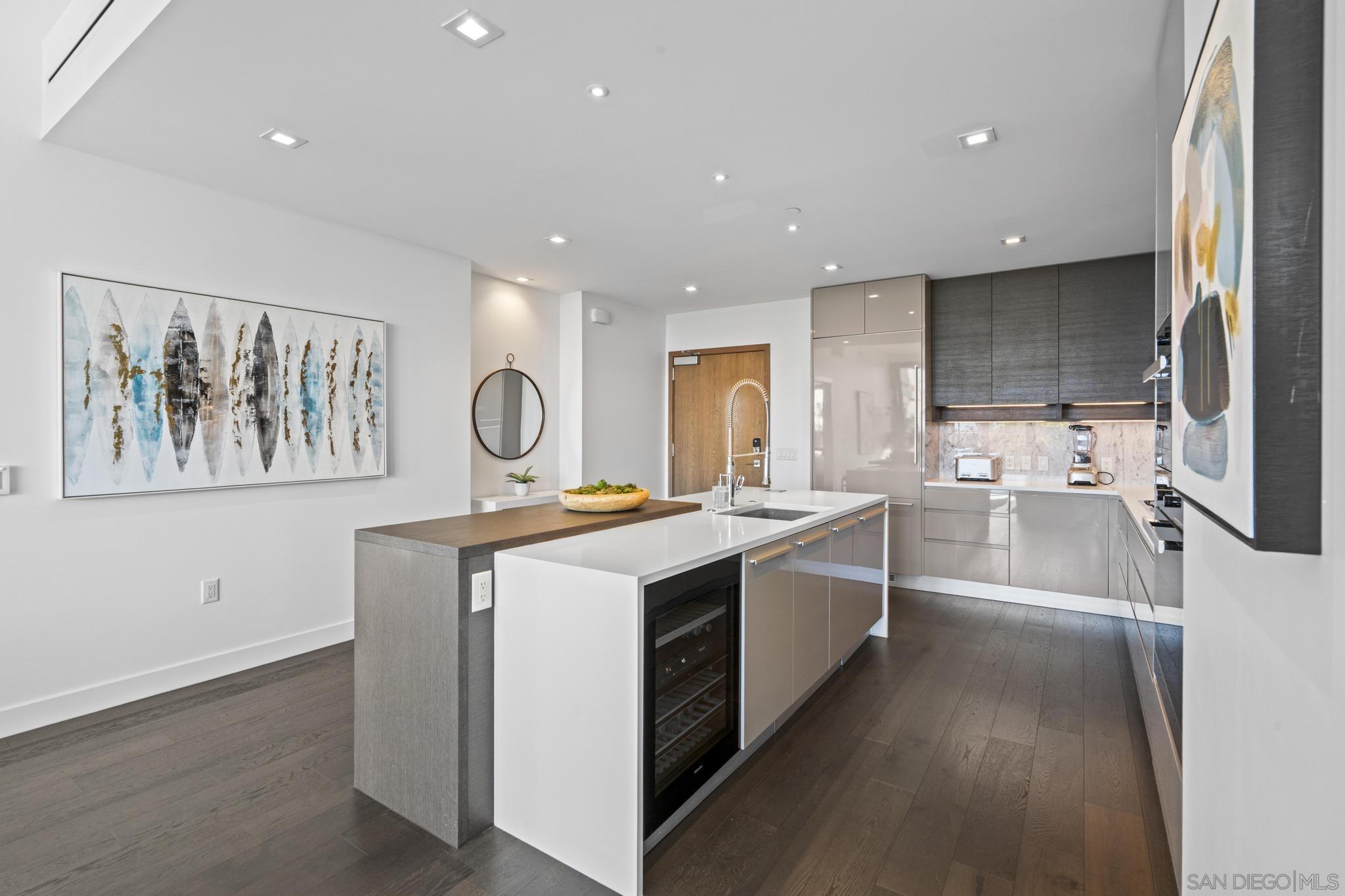 Detail Gallery Image 15 of 72 For 2604  5th Ave  #406,  San Diego,  CA 92103 - 2 Beds | 2 Baths