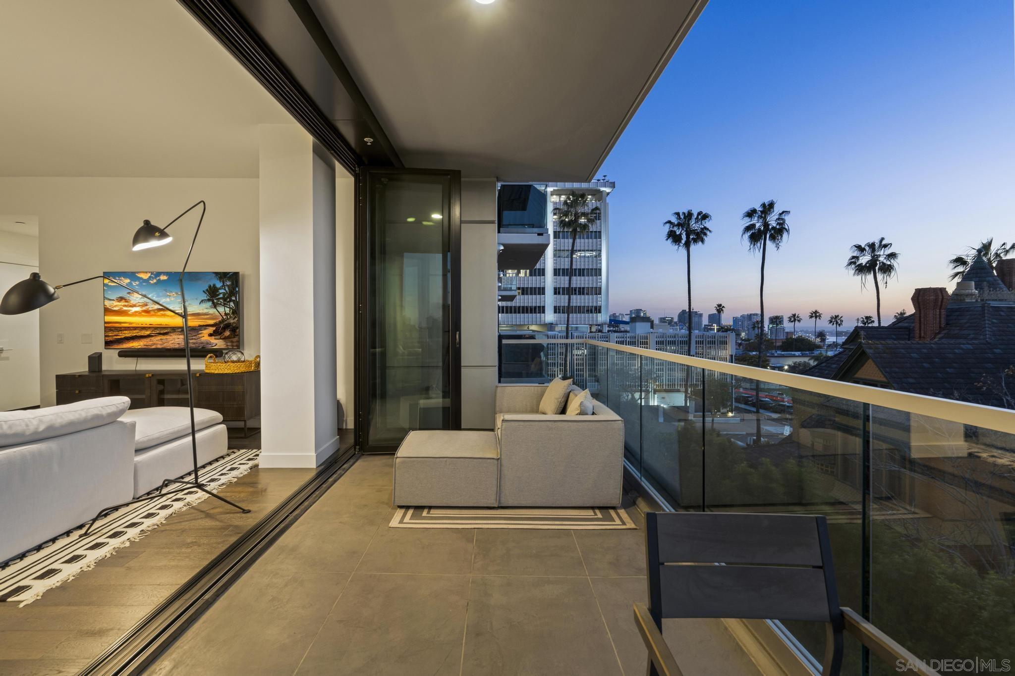 Detail Gallery Image 24 of 72 For 2604  5th Ave  #406,  San Diego,  CA 92103 - 2 Beds | 2 Baths