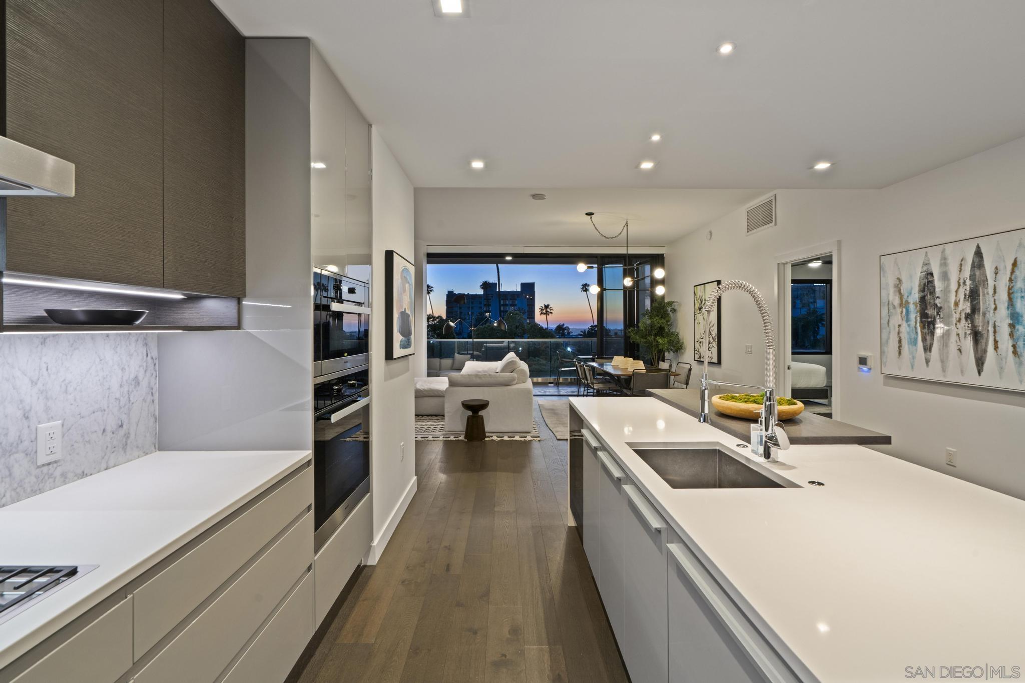 Detail Gallery Image 32 of 72 For 2604  5th Ave  #406,  San Diego,  CA 92103 - 2 Beds | 2 Baths