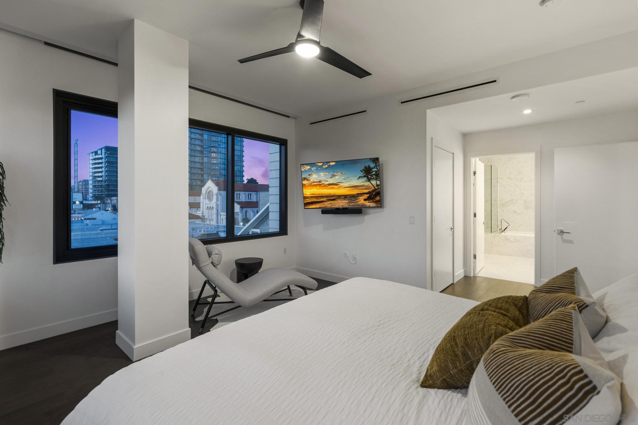 Detail Gallery Image 36 of 72 For 2604  5th Ave  #406,  San Diego,  CA 92103 - 2 Beds | 2 Baths