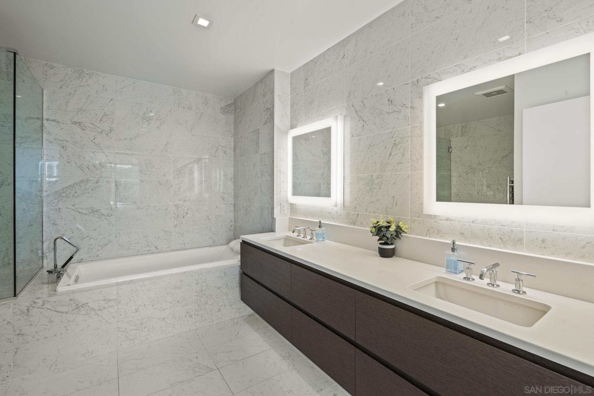 Detail Gallery Image 39 of 72 For 2604  5th Ave  #406,  San Diego,  CA 92103 - 2 Beds | 2 Baths