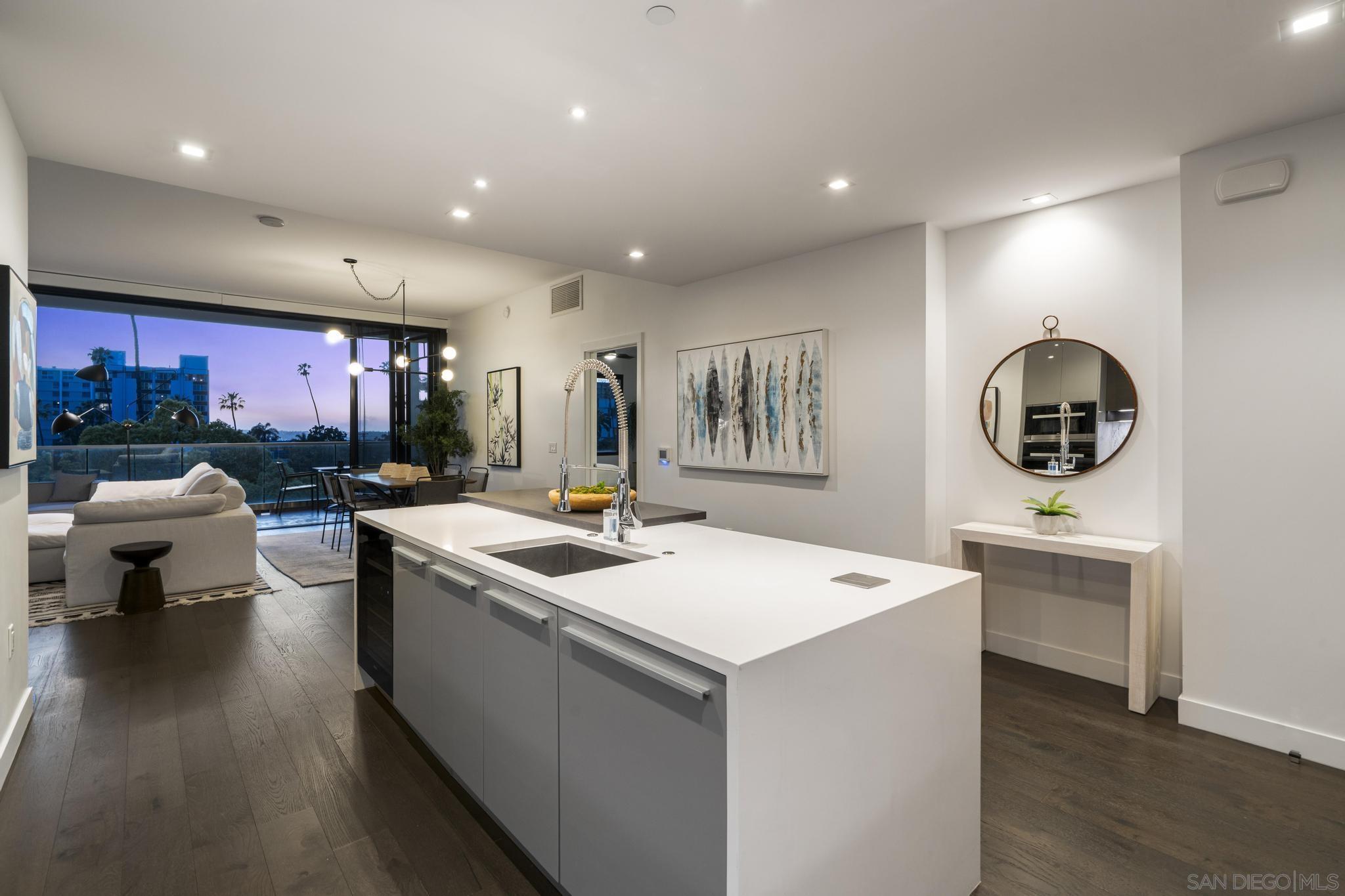 Detail Gallery Image 44 of 72 For 2604  5th Ave  #406,  San Diego,  CA 92103 - 2 Beds | 2 Baths
