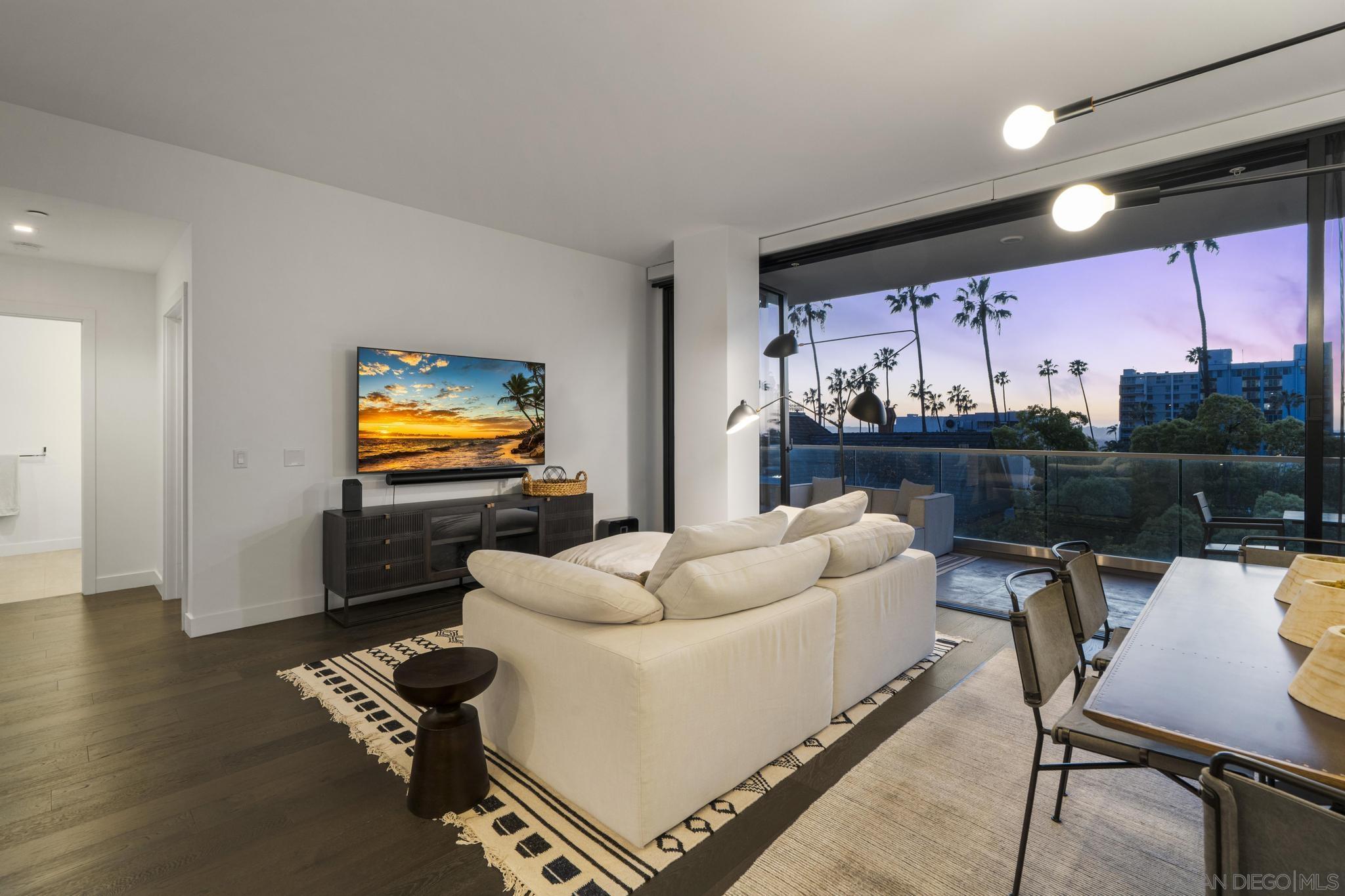 Detail Gallery Image 45 of 72 For 2604  5th Ave  #406,  San Diego,  CA 92103 - 2 Beds | 2 Baths