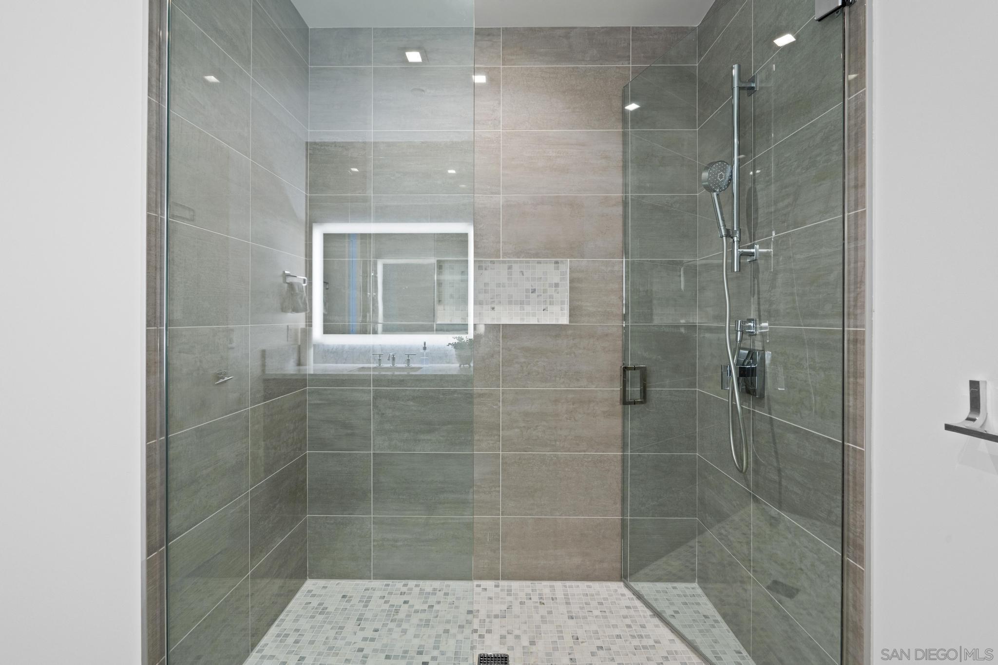 Detail Gallery Image 52 of 72 For 2604  5th Ave  #406,  San Diego,  CA 92103 - 2 Beds | 2 Baths