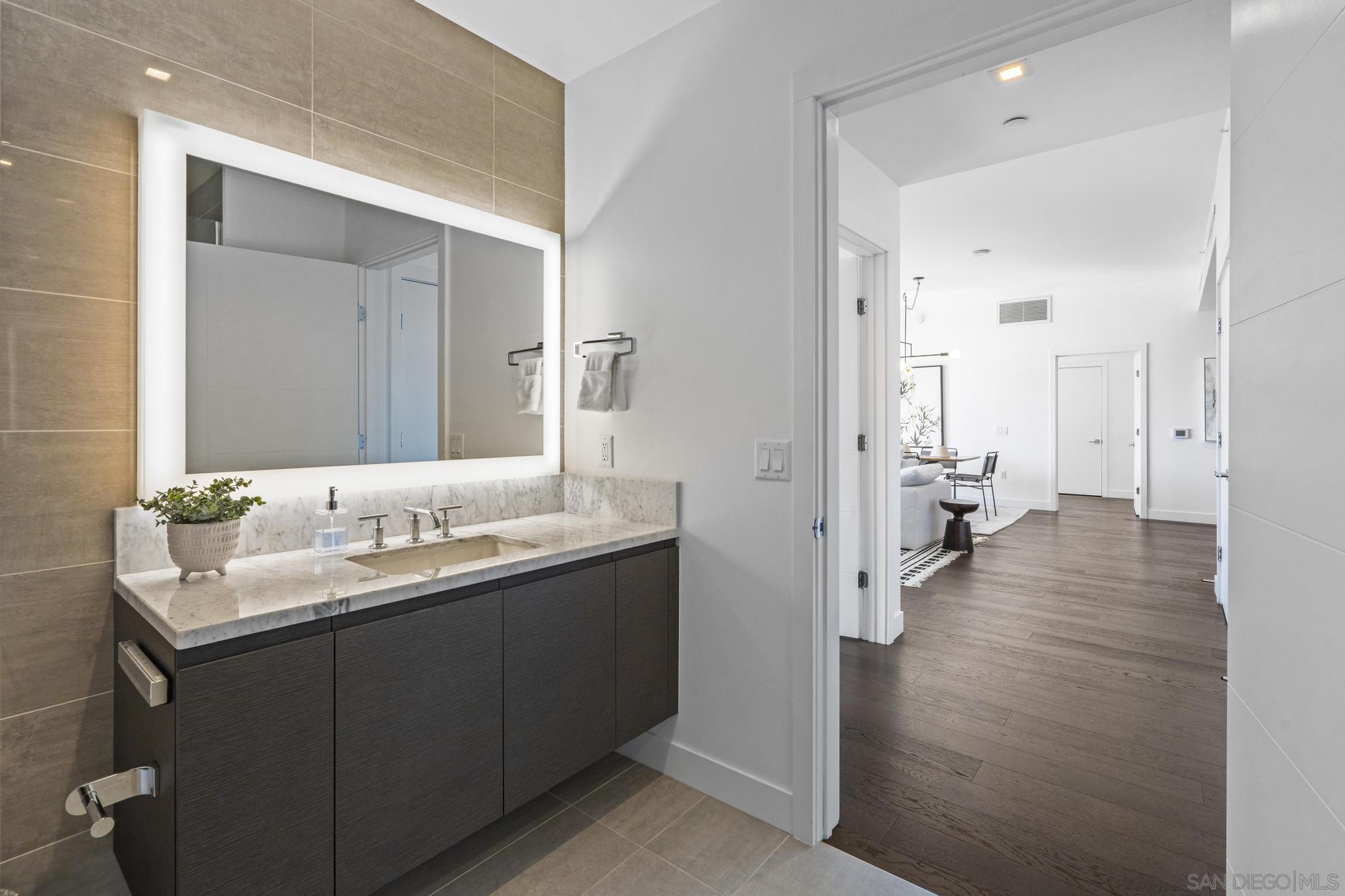 Detail Gallery Image 53 of 72 For 2604  5th Ave  #406,  San Diego,  CA 92103 - 2 Beds | 2 Baths