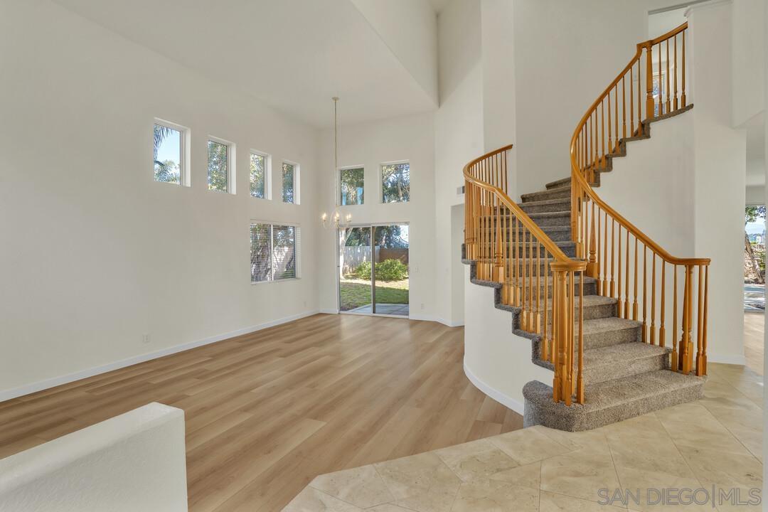 Detail Gallery Image 4 of 41 For 1674  W 11th Ave, Escondido,  CA 92029 - 4 Beds | 3 Baths