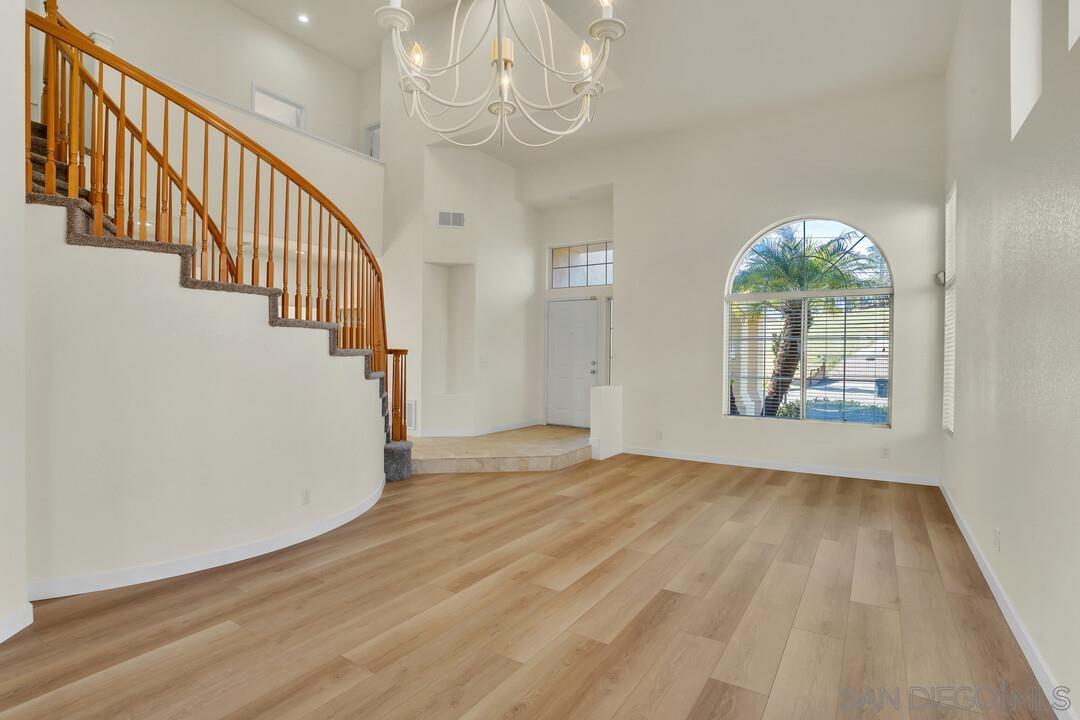 Detail Gallery Image 7 of 41 For 1674  W 11th Ave, Escondido,  CA 92029 - 4 Beds | 3 Baths