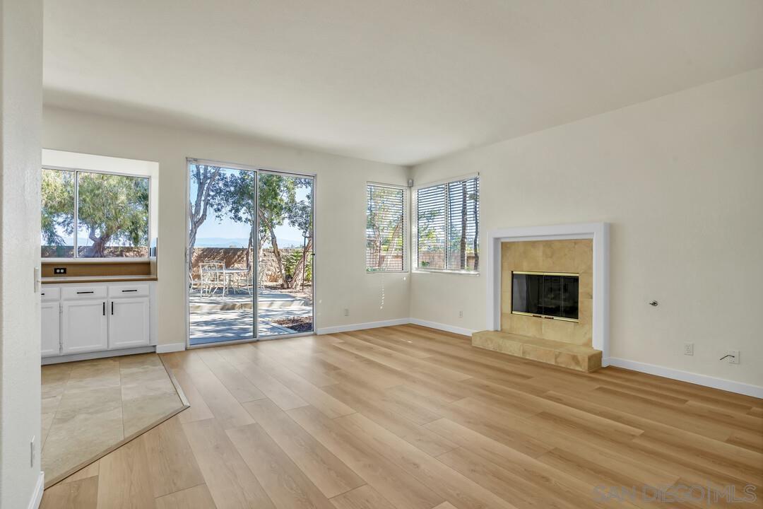 Detail Gallery Image 10 of 41 For 1674  W 11th Ave, Escondido,  CA 92029 - 4 Beds | 3 Baths