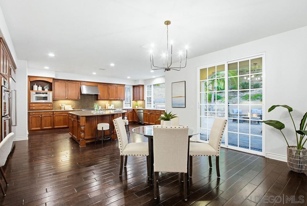 Detail Gallery Image 8 of 42 For 6626  Halite Pl, Carlsbad,  CA 92009 - 5 Beds | 4/1 Baths