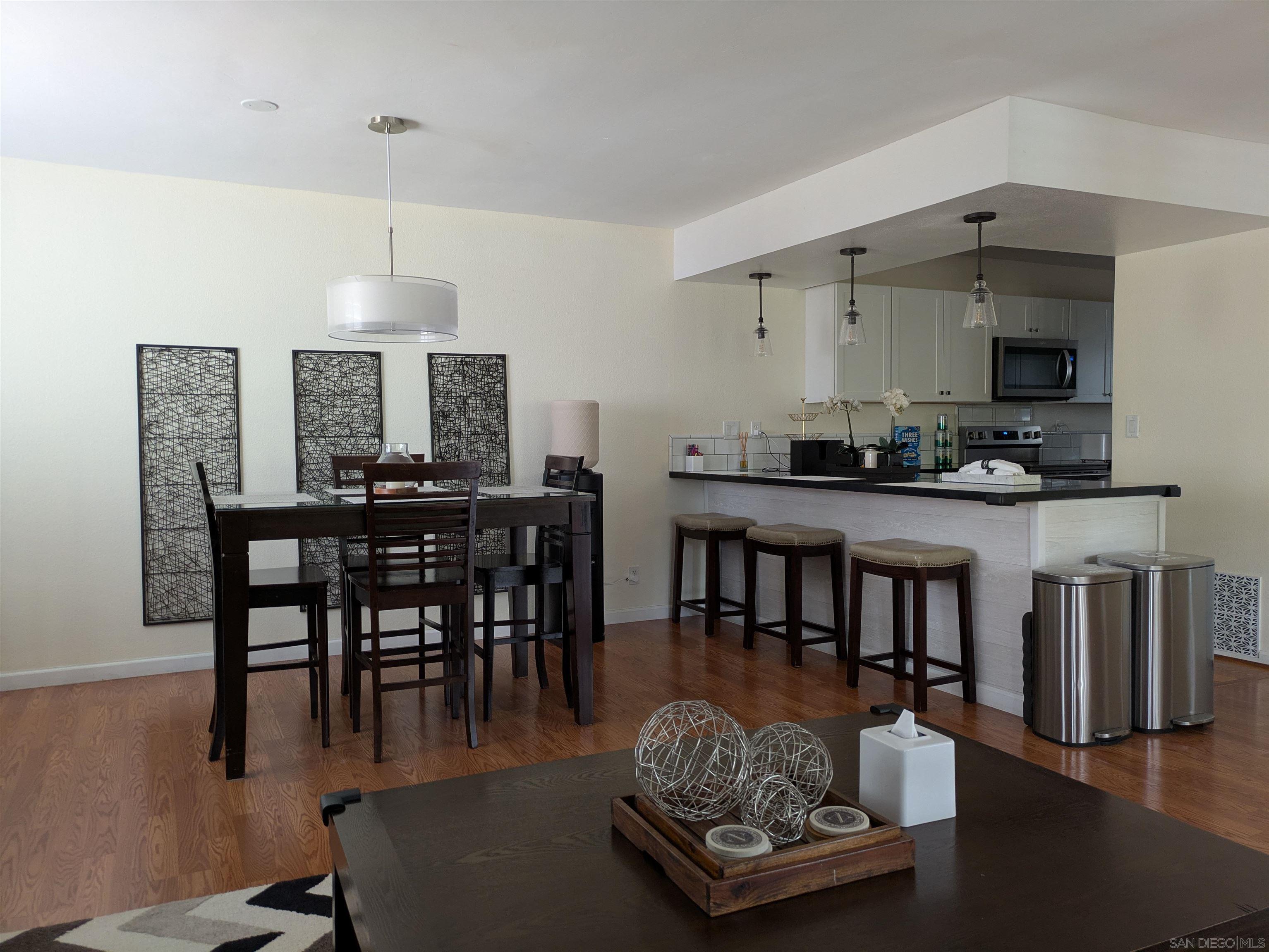 Detail Gallery Image 8 of 34 For 5920  Mission Center Rd  #a,  San Diego,  CA 92123 - 2 Beds | 2/1 Baths