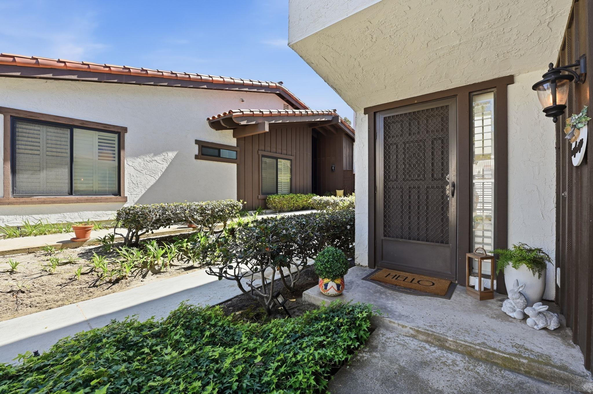 Detail Gallery Image 3 of 34 For 971  Santa Helena Park Ct, Solana Beach,  CA 92075 - 3 Beds | 2/1 Baths