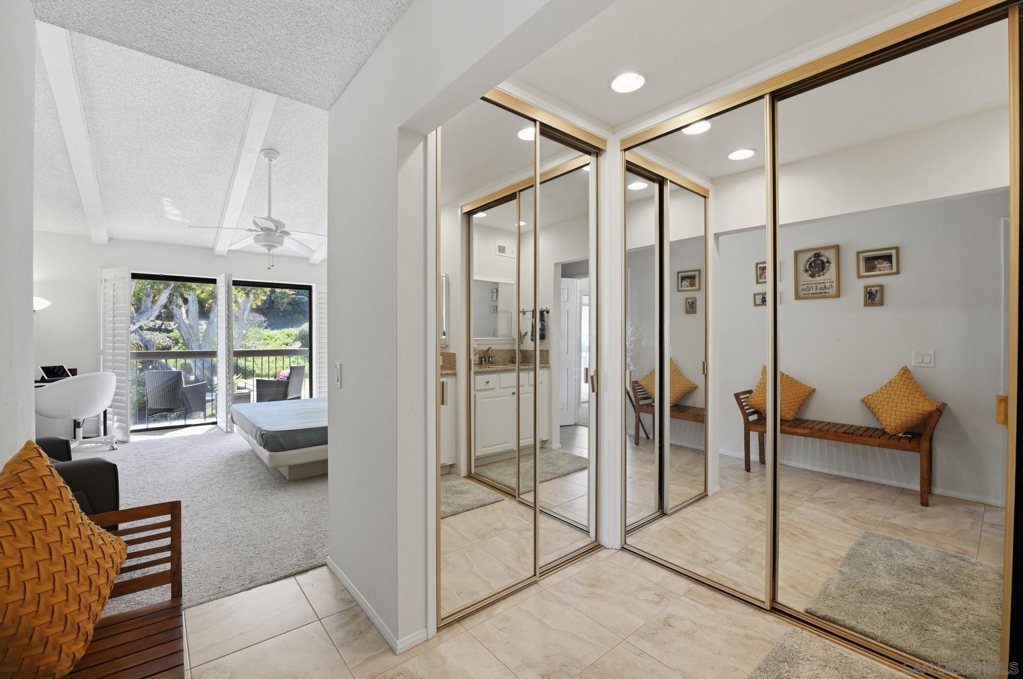 Detail Gallery Image 21 of 34 For 971  Santa Helena Park Ct, Solana Beach,  CA 92075 - 3 Beds | 2/1 Baths