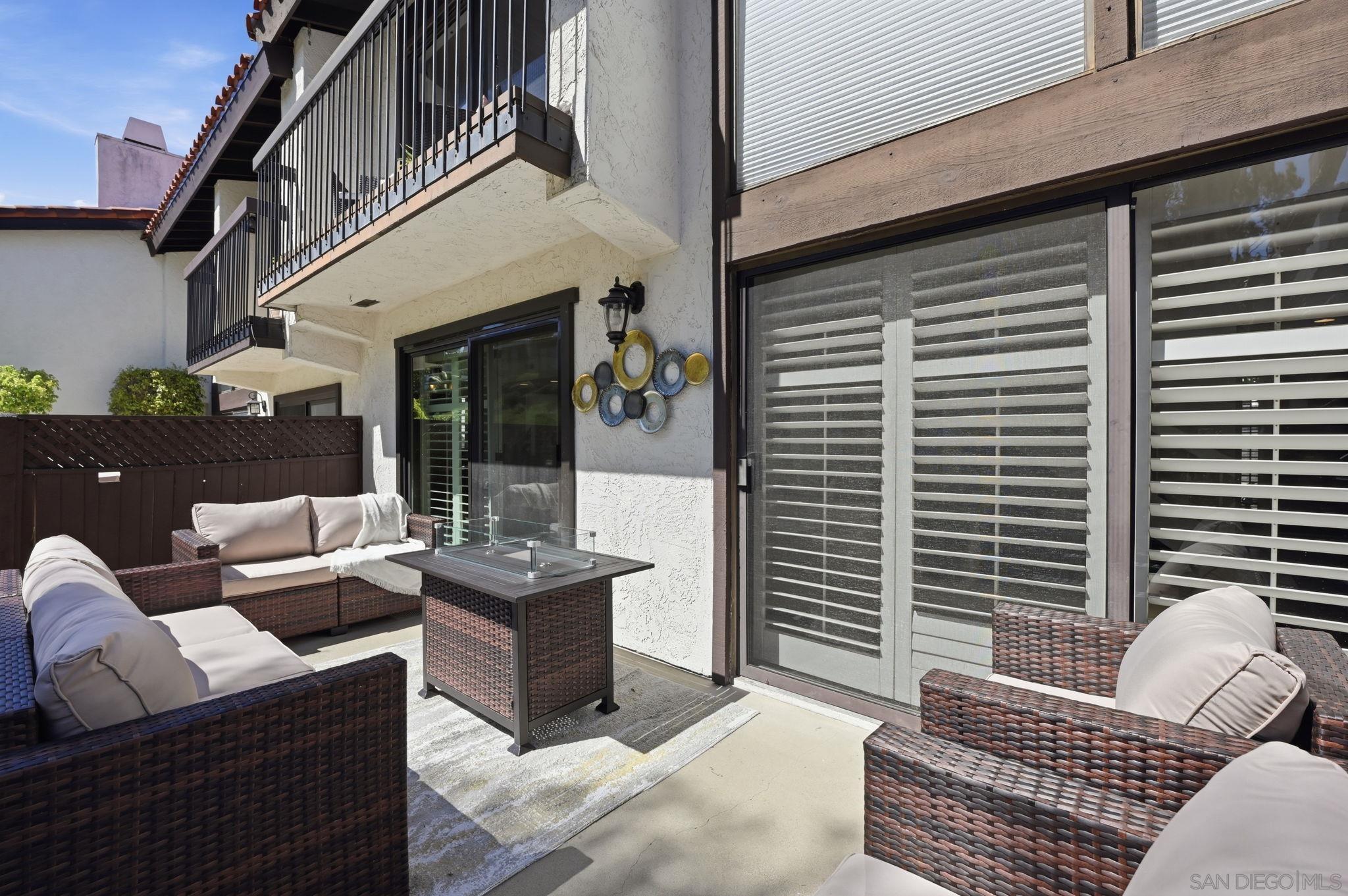 Detail Gallery Image 31 of 34 For 971  Santa Helena Park Ct, Solana Beach,  CA 92075 - 3 Beds | 2/1 Baths