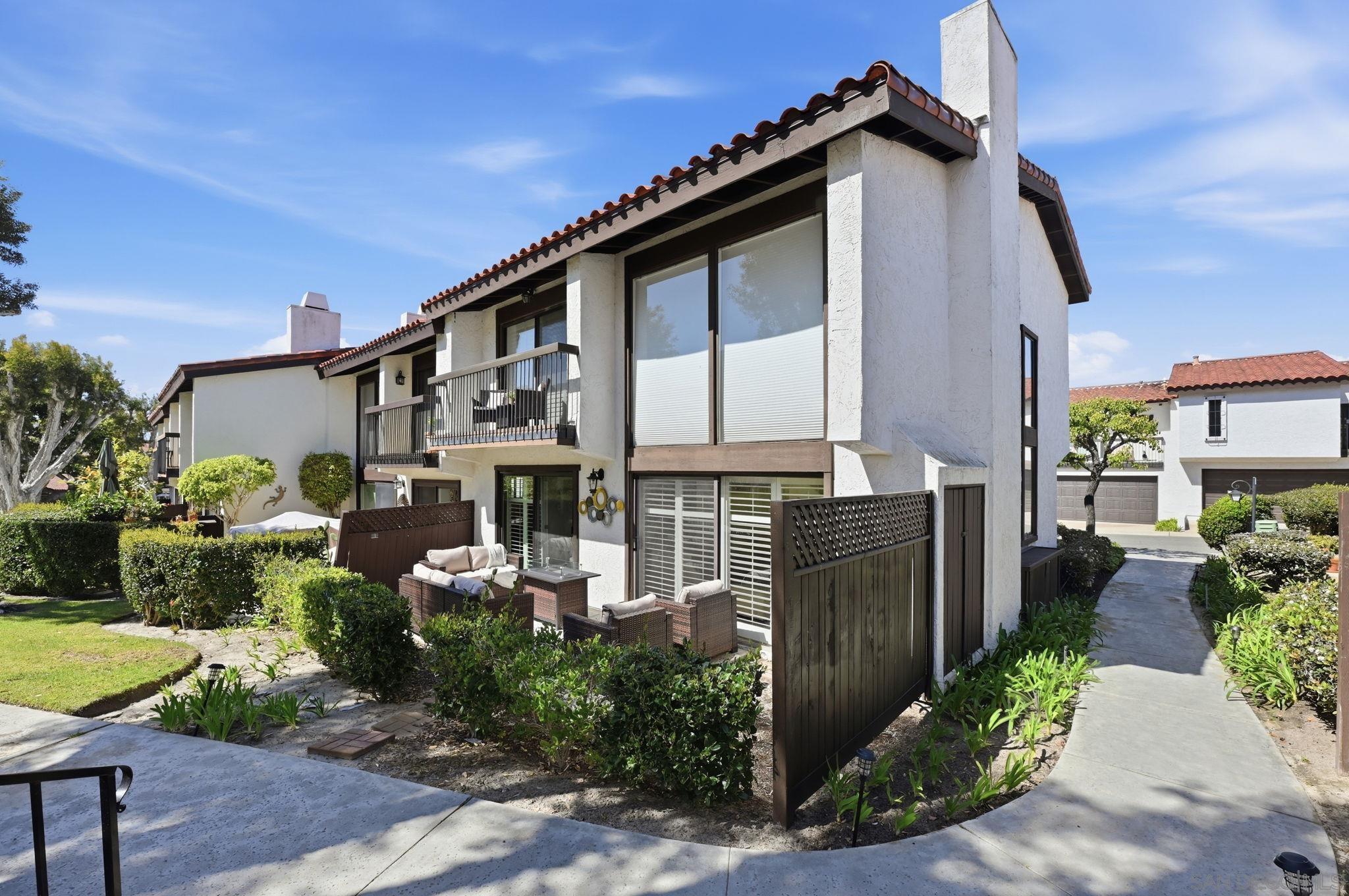 Detail Gallery Image 32 of 34 For 971  Santa Helena Park Ct, Solana Beach,  CA 92075 - 3 Beds | 2/1 Baths