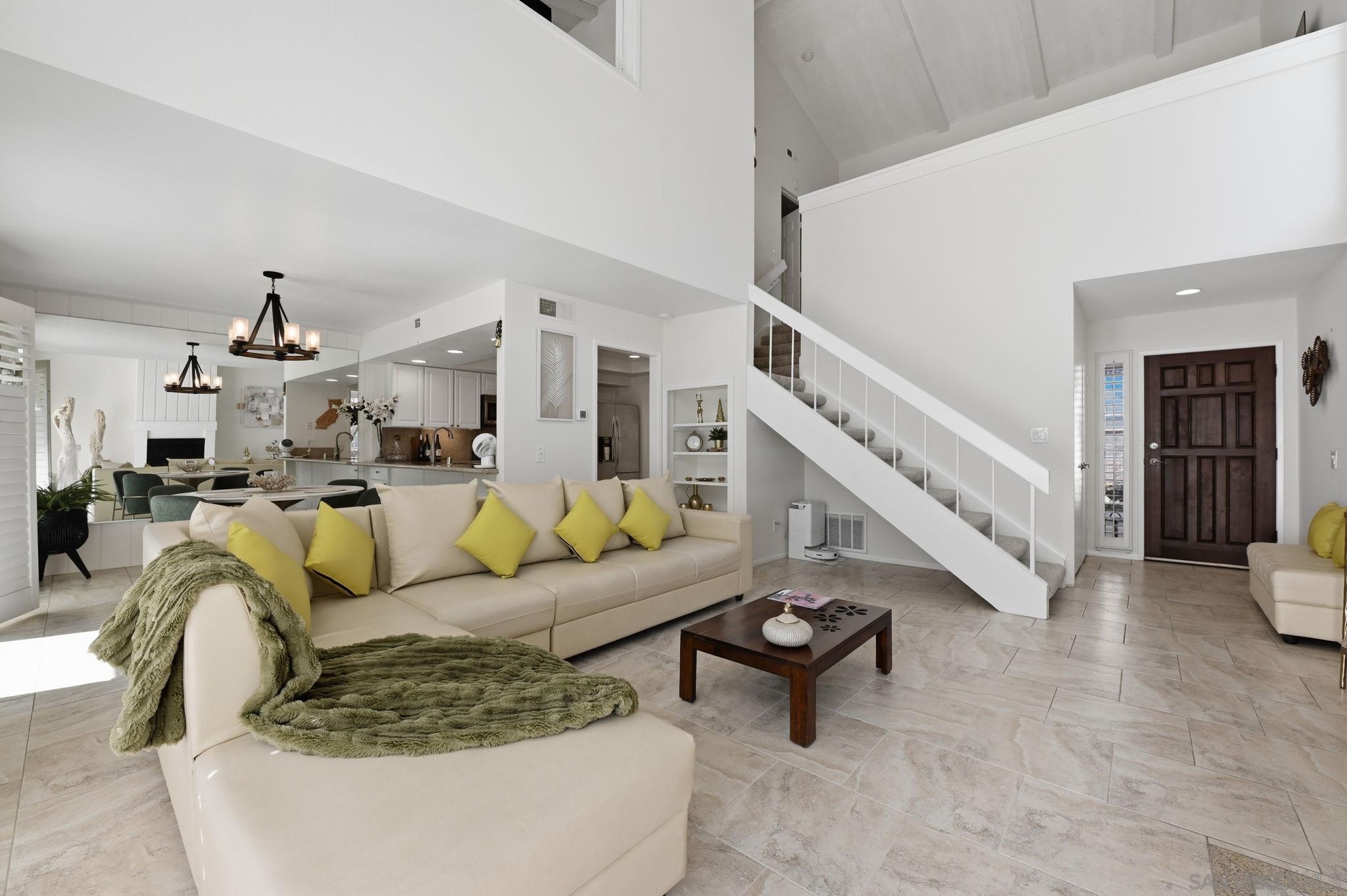 Detail Gallery Image 5 of 34 For 971  Santa Helena Park Ct, Solana Beach,  CA 92075 - 3 Beds | 2/1 Baths