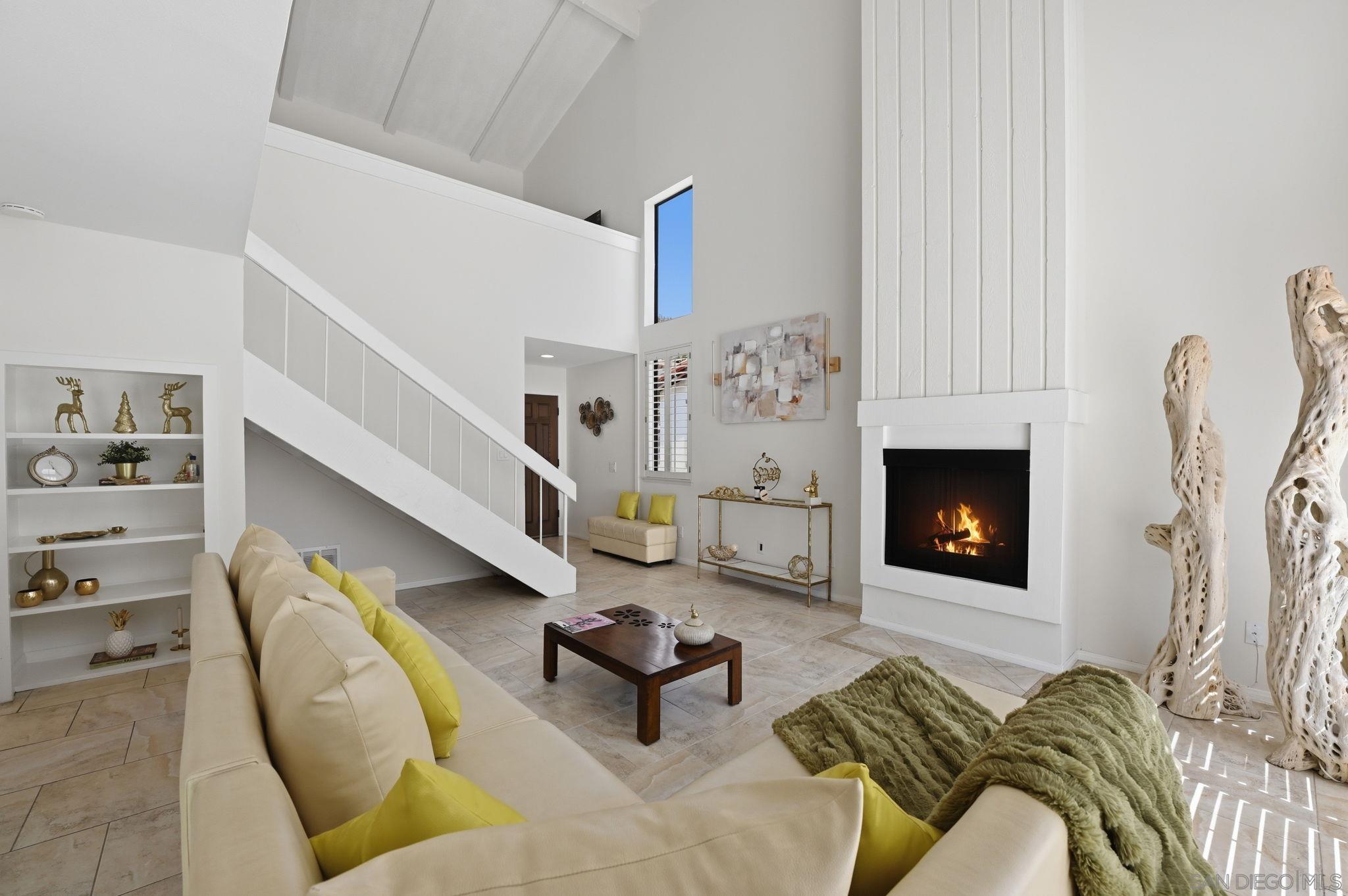 Detail Gallery Image 6 of 34 For 971  Santa Helena Park Ct, Solana Beach,  CA 92075 - 3 Beds | 2/1 Baths