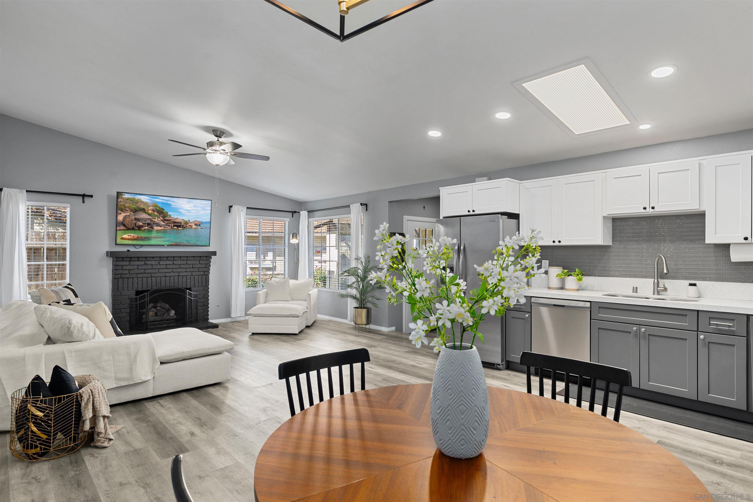 Detail Gallery Image 15 of 38 For 2407  Teaberry Glen, Escondido,  CA 92027 - 3 Beds | 2 Baths