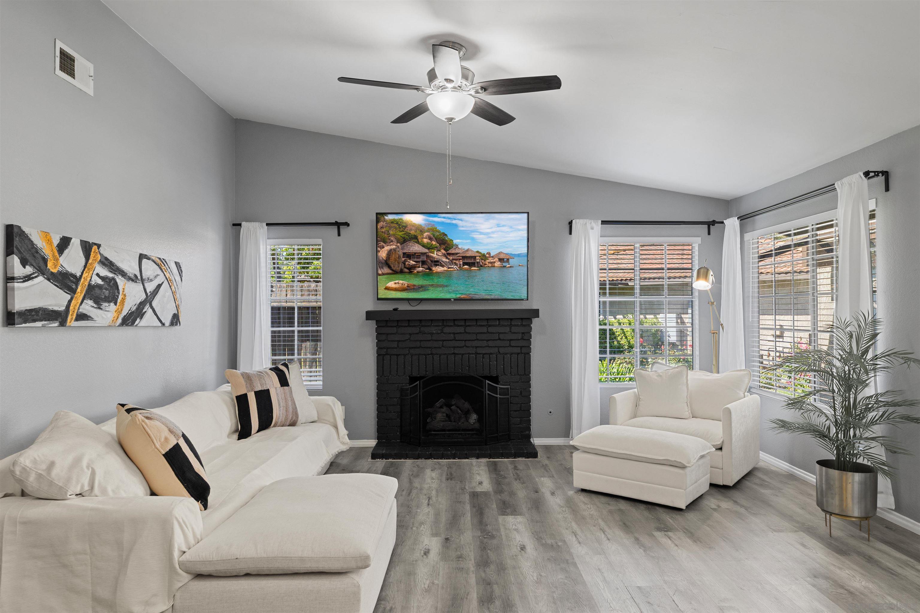 Detail Gallery Image 8 of 38 For 2407  Teaberry Glen, Escondido,  CA 92027 - 3 Beds | 2 Baths