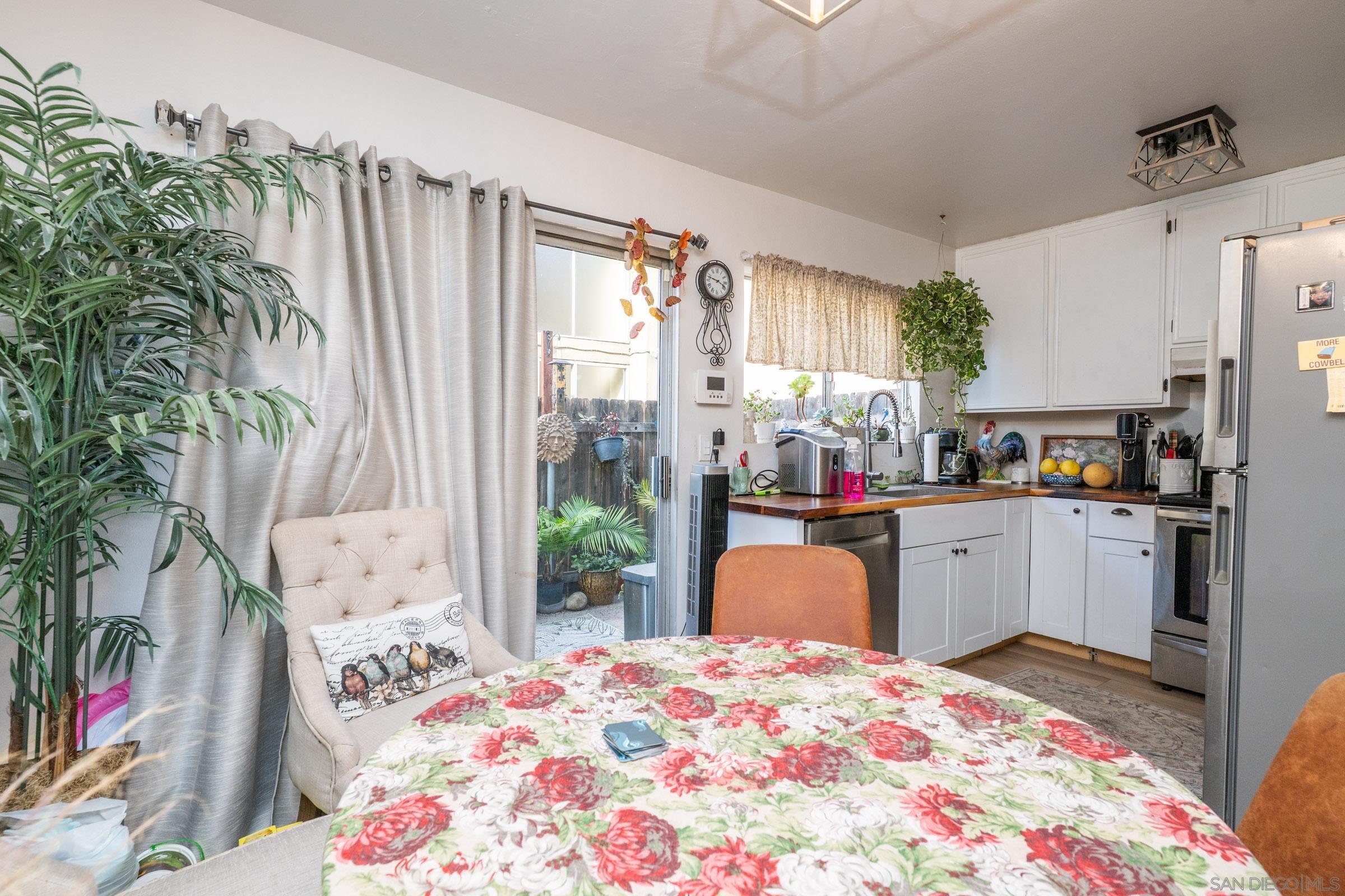 Detail Gallery Image 35 of 50 For 166 N 1st St.  #23,  El Cajon,  CA 92021 - 2 Beds | 1/1 Baths