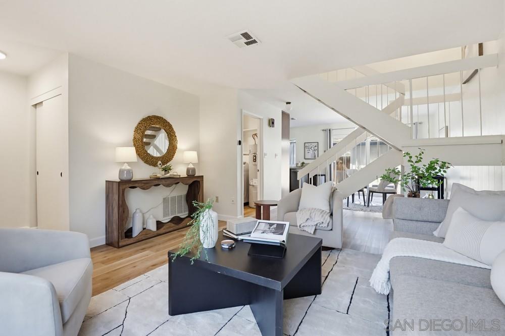 Detail Gallery Image 2 of 30 For 10606  Magnolia, Santee,  CA 92071 - 3 Beds | 1/1 Baths