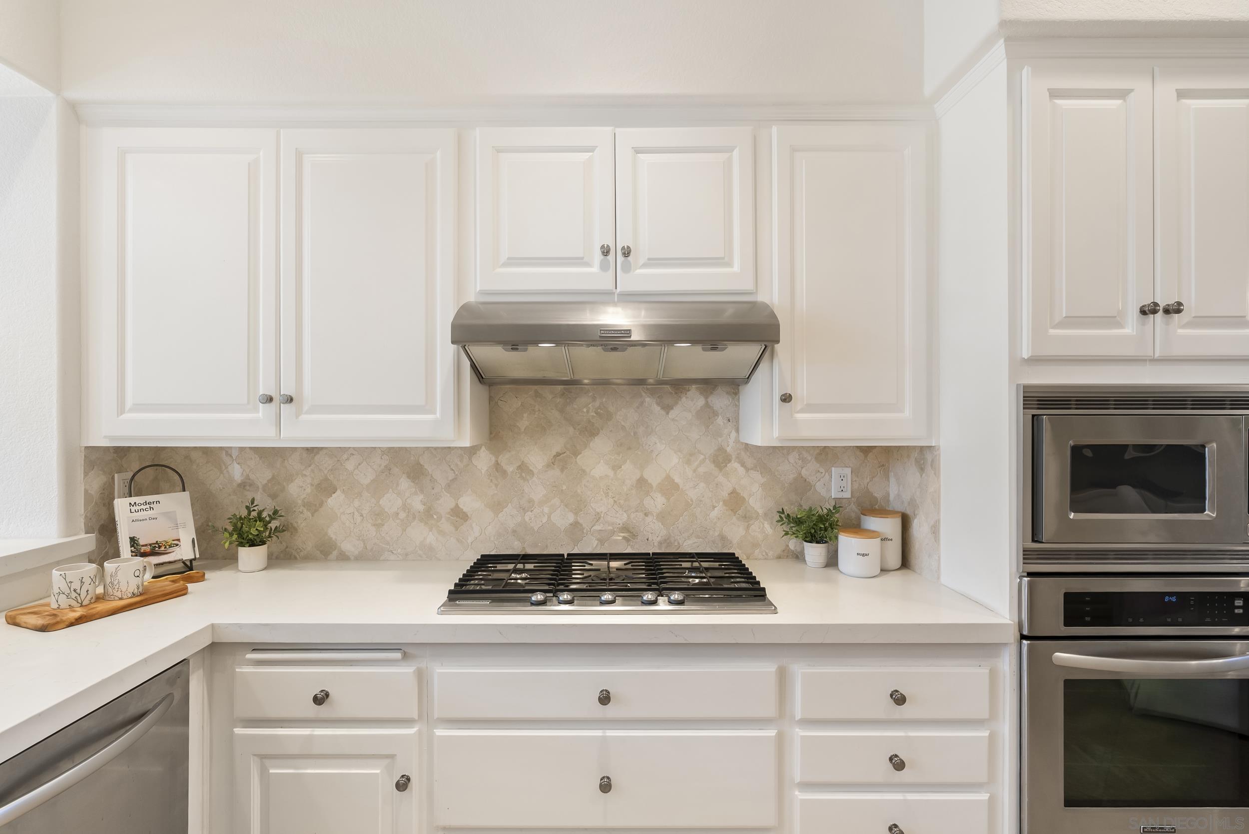 Detail Gallery Image 13 of 39 For 3774  Paseo Vista Famosa, Rancho Santa Fe,  CA 92091 - 3 Beds | 2/1 Baths