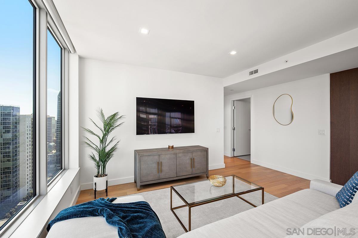 Detail Gallery Image 4 of 74 For 1388  Kettner Blvd  2304, San Diego,  CA 92101 - 2 Beds | 2 Baths