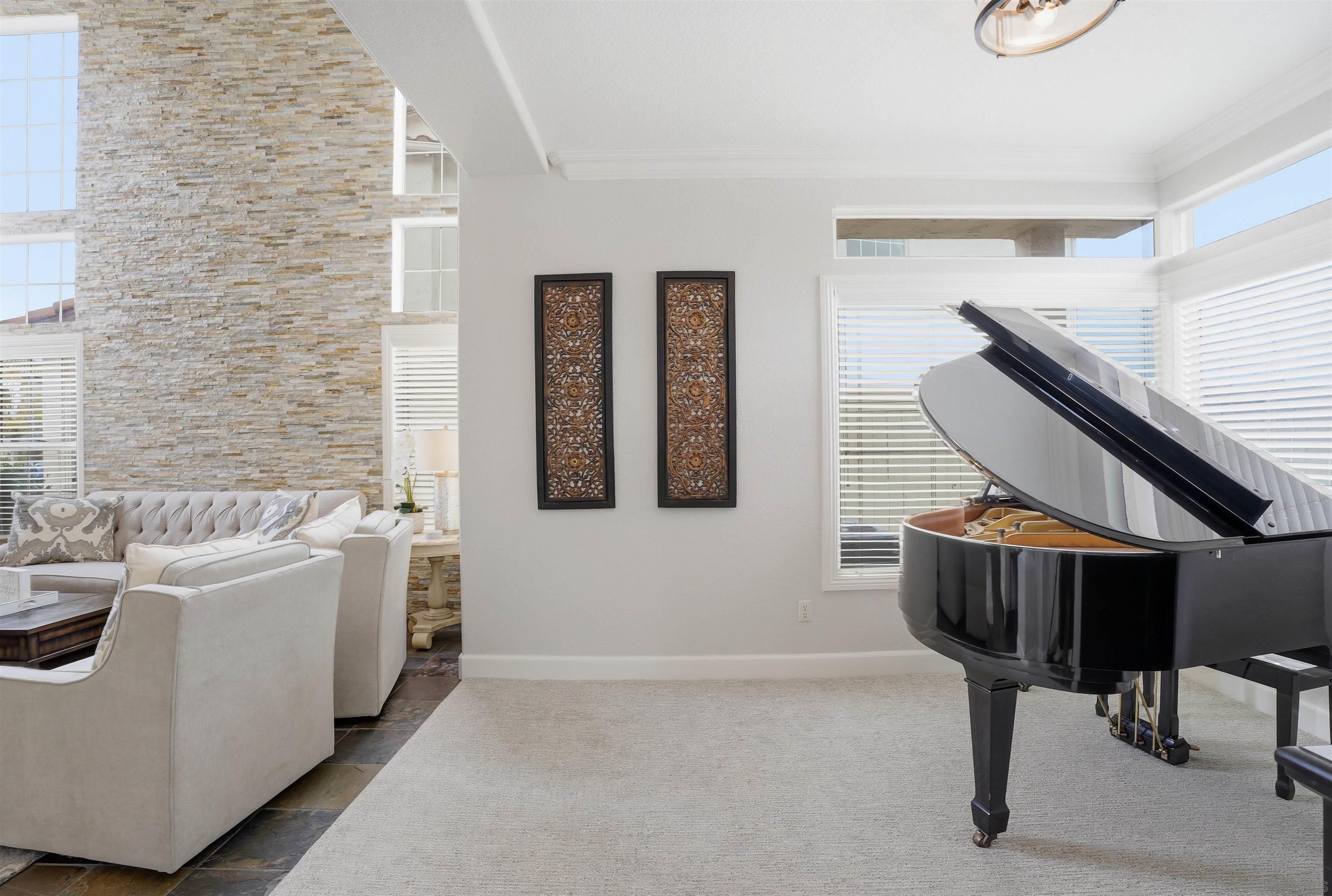 Detail Gallery Image 13 of 36 For 45754  Corte Lerma, Temecula,  CA 92592 - 5 Beds | 2/1 Baths