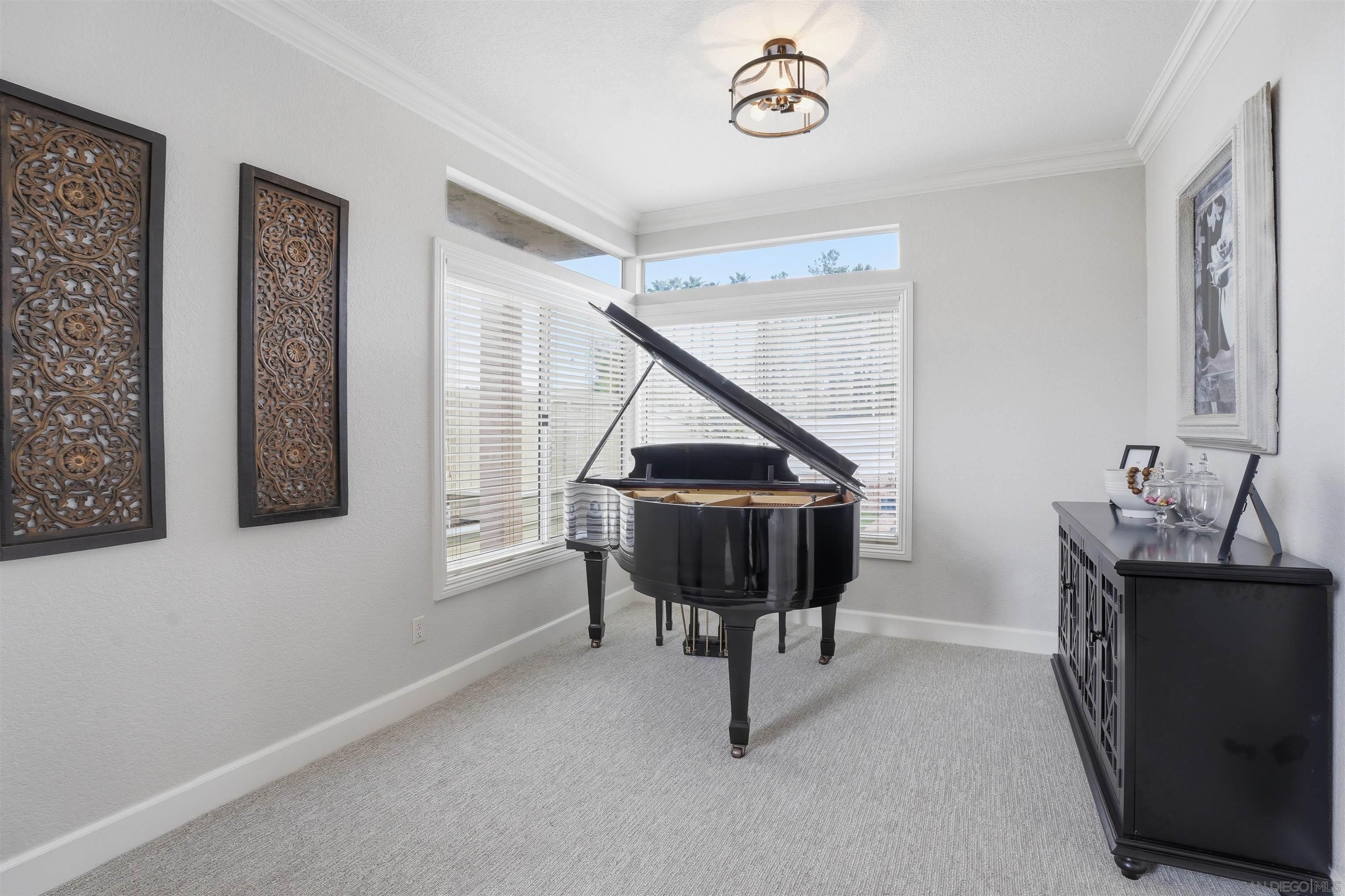 Detail Gallery Image 14 of 36 For 45754  Corte Lerma, Temecula,  CA 92592 - 5 Beds | 2/1 Baths