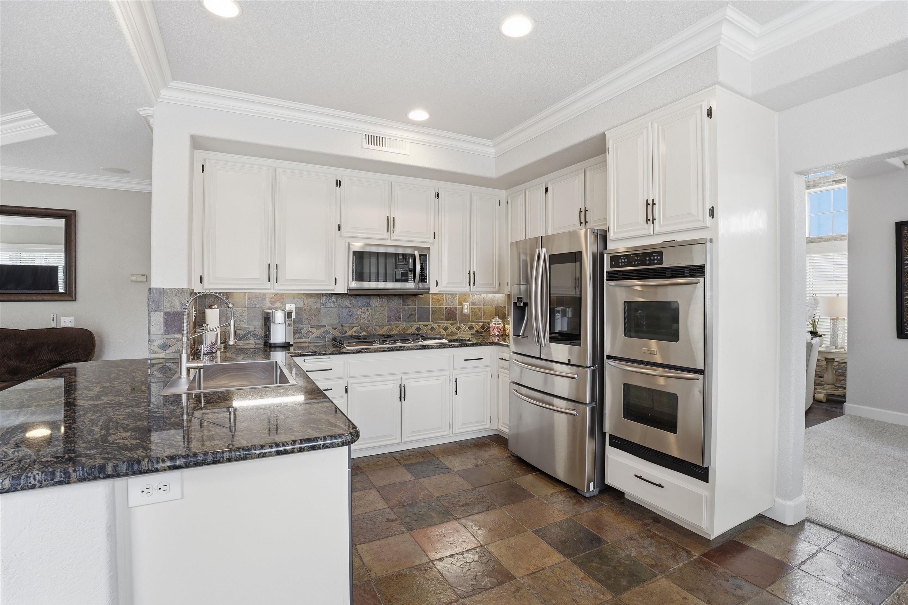 Detail Gallery Image 16 of 36 For 45754  Corte Lerma, Temecula,  CA 92592 - 5 Beds | 2/1 Baths