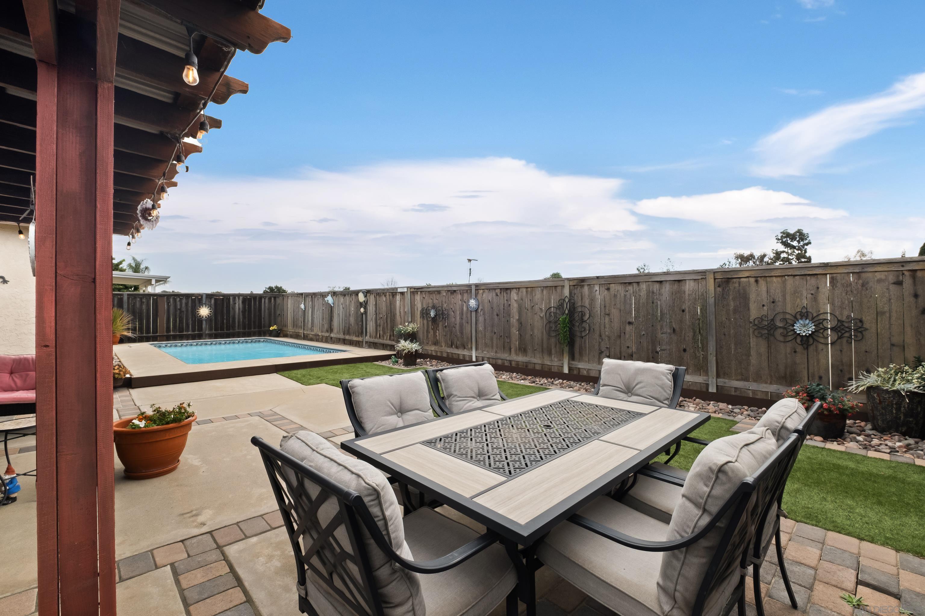 Detail Gallery Image 27 of 35 For 3759  Cherrystone Street, Oceanside,  CA 92058 - 4 Beds | 2 Baths