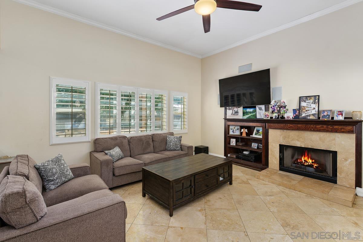 Detail Gallery Image 3 of 23 For 32849  Charmes Ct, Temecula,  CA 92592 - 3 Beds | 2/1 Baths