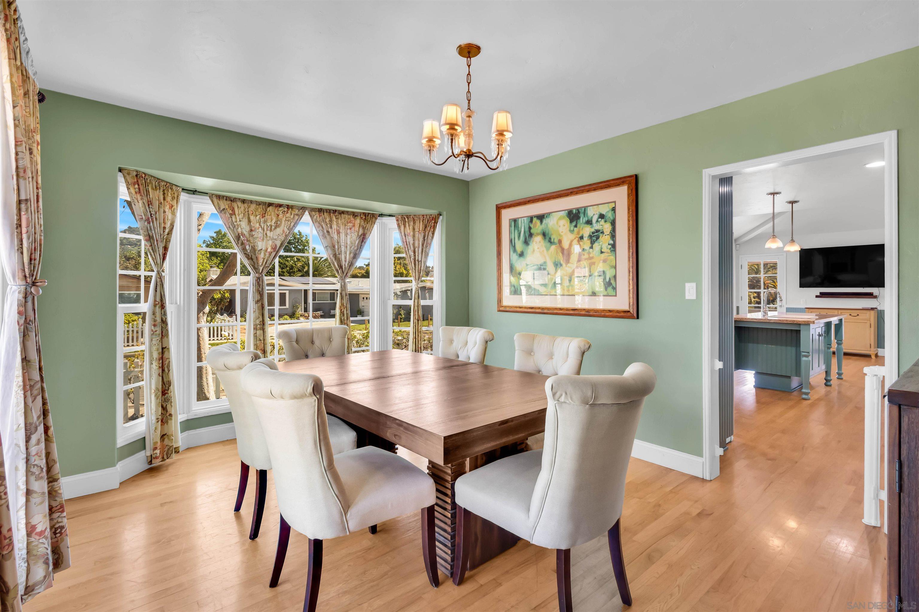 Detail Gallery Image 12 of 35 For 4894  Garfield St, La Mesa,  CA 91941 - 3 Beds | 3 Baths