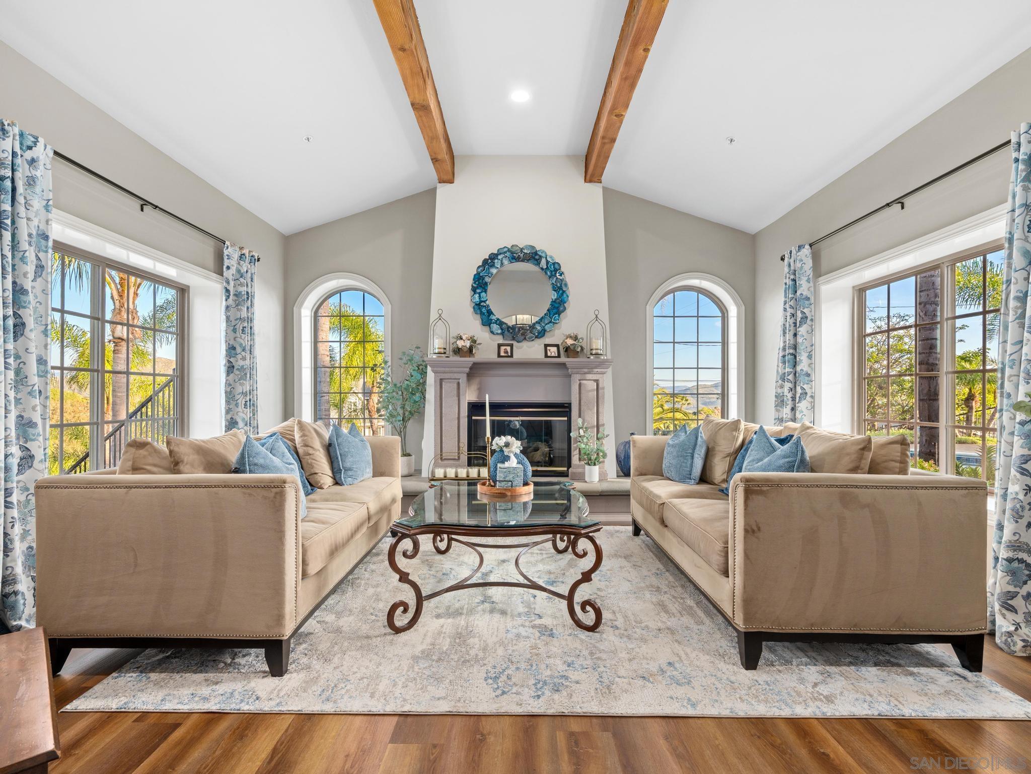 Detail Gallery Image 3 of 43 For 2624  Puebla Street, Escondido,  CA 92025 - 6 Beds | 5 Baths