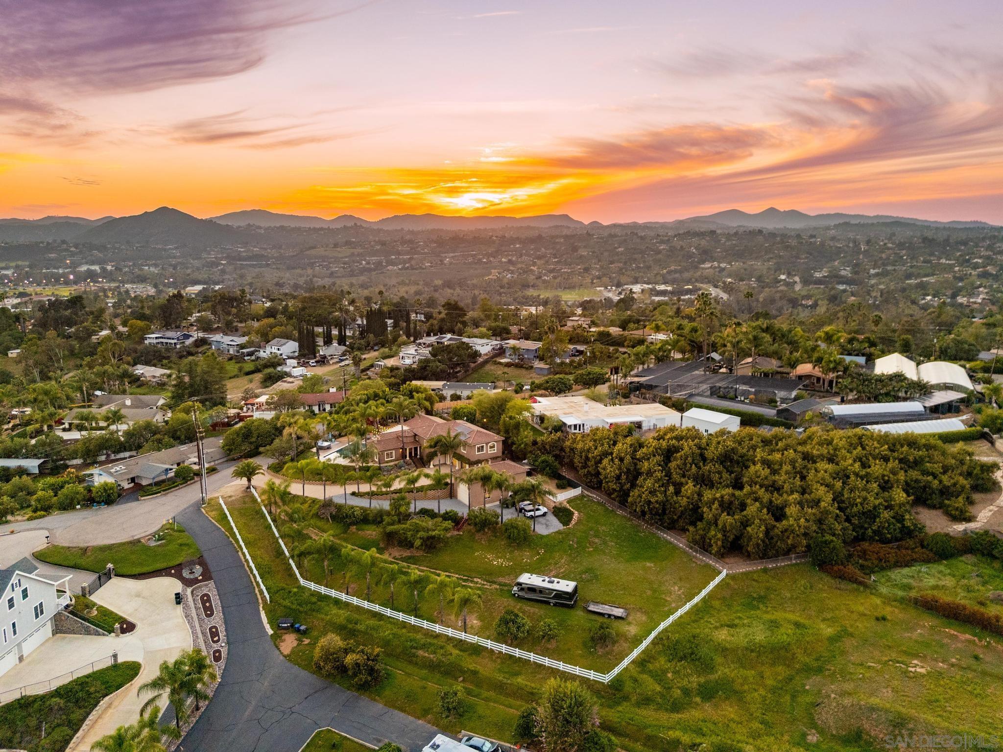 Detail Gallery Image 42 of 43 For 2624  Puebla Street, Escondido,  CA 92025 - 6 Beds | 5 Baths
