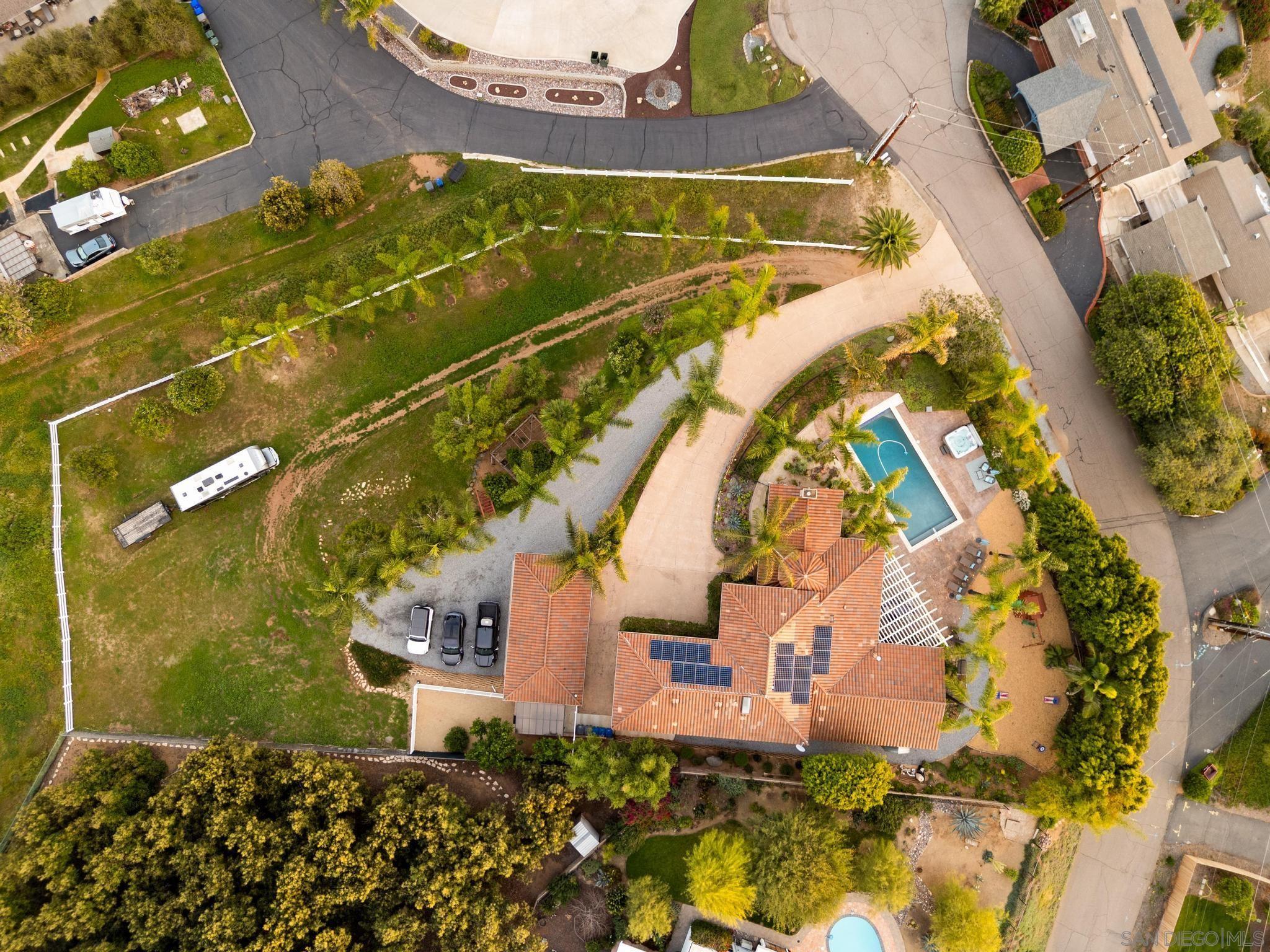 Detail Gallery Image 43 of 43 For 2624  Puebla Street, Escondido,  CA 92025 - 6 Beds | 5 Baths