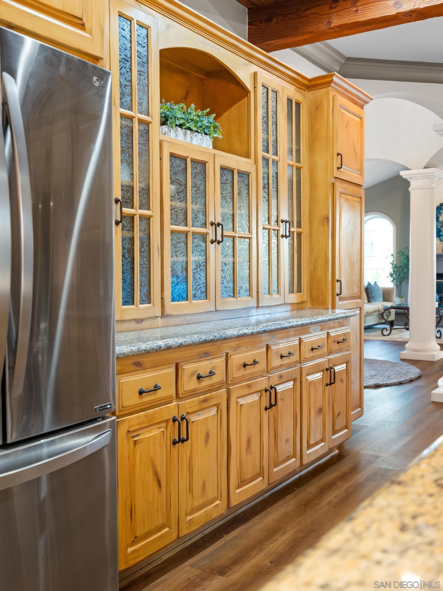 Detail Gallery Image 6 of 43 For 2624  Puebla Street, Escondido,  CA 92025 - 6 Beds | 5 Baths