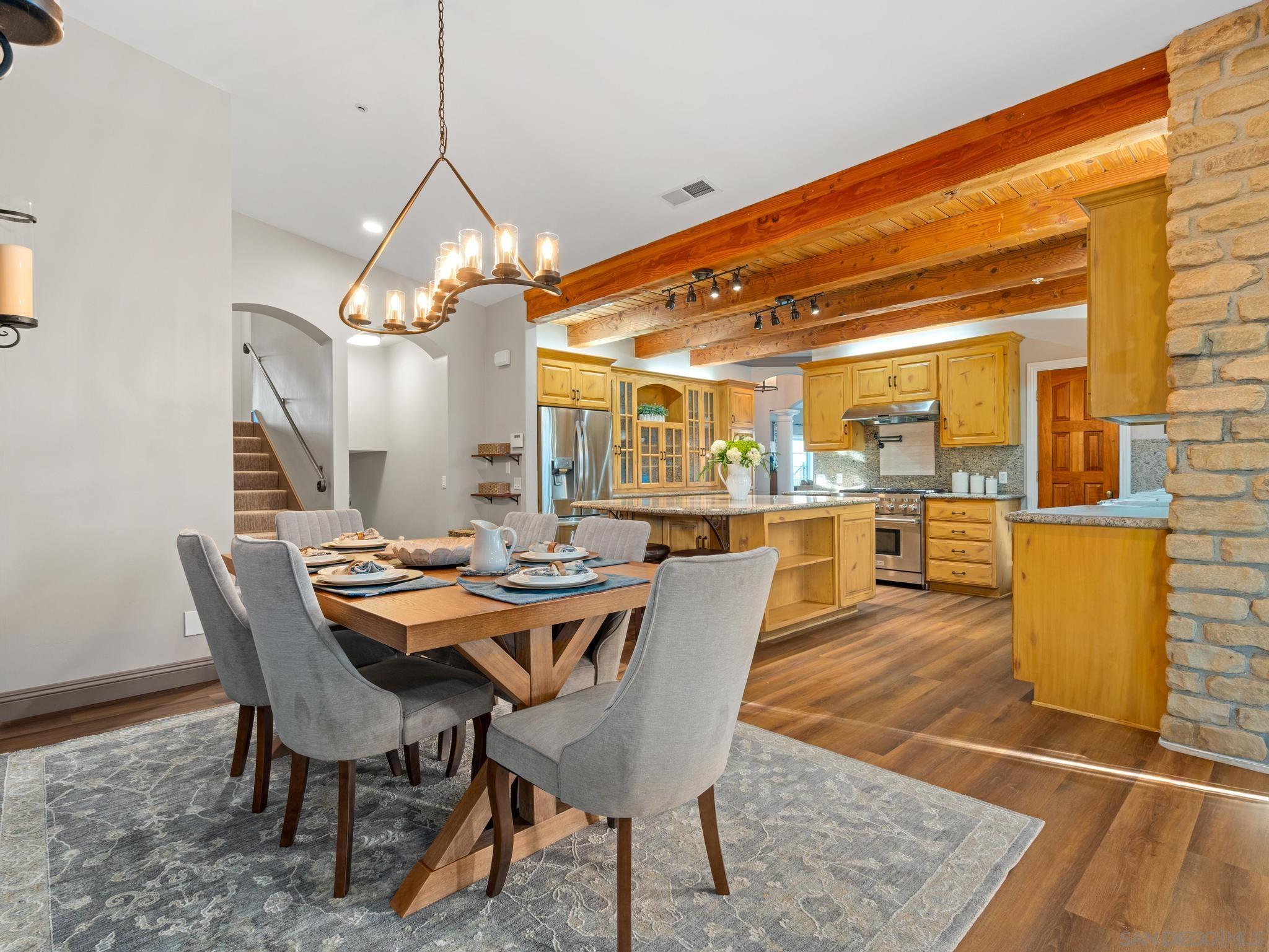 Detail Gallery Image 10 of 43 For 2624  Puebla Street, Escondido,  CA 92025 - 6 Beds | 5 Baths