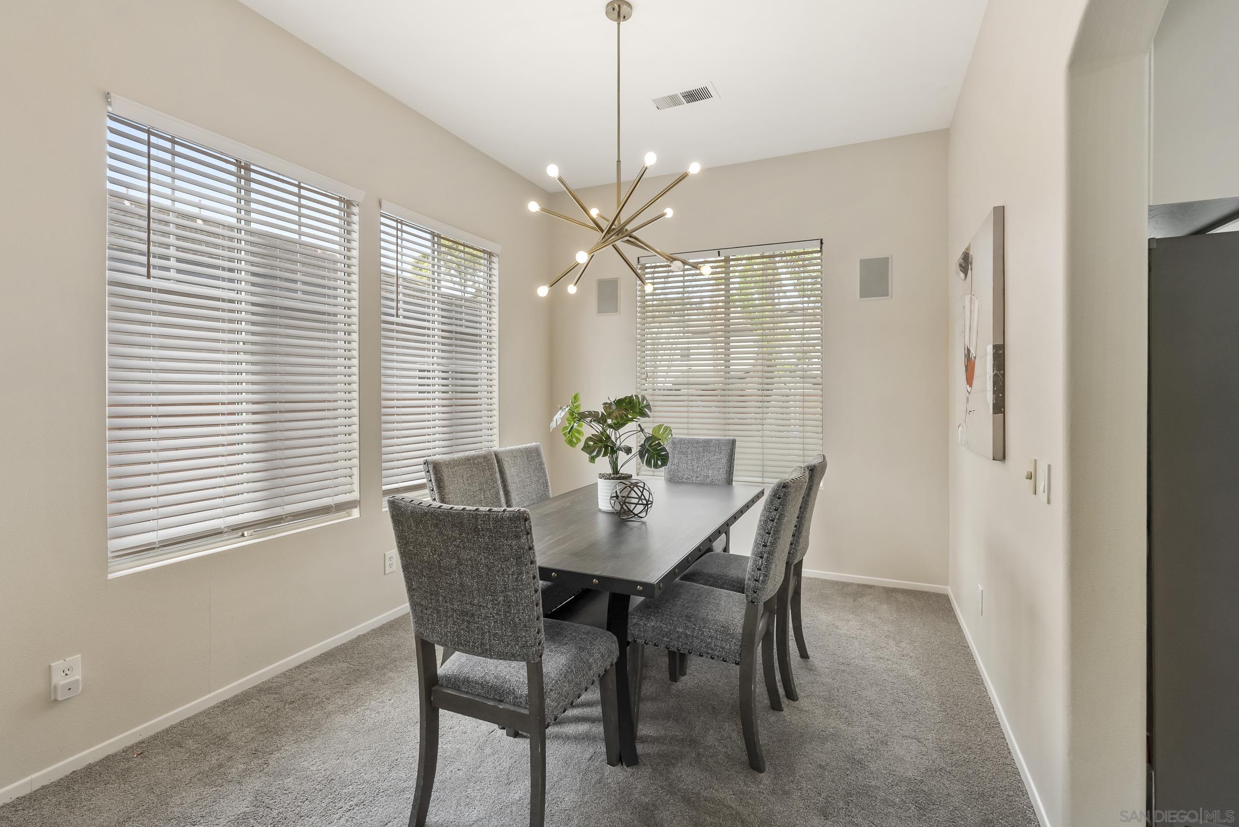 Detail Gallery Image 16 of 58 For 2609  Saddleback St, Chula Vista,  CA 91914 - 5 Beds | 3 Baths