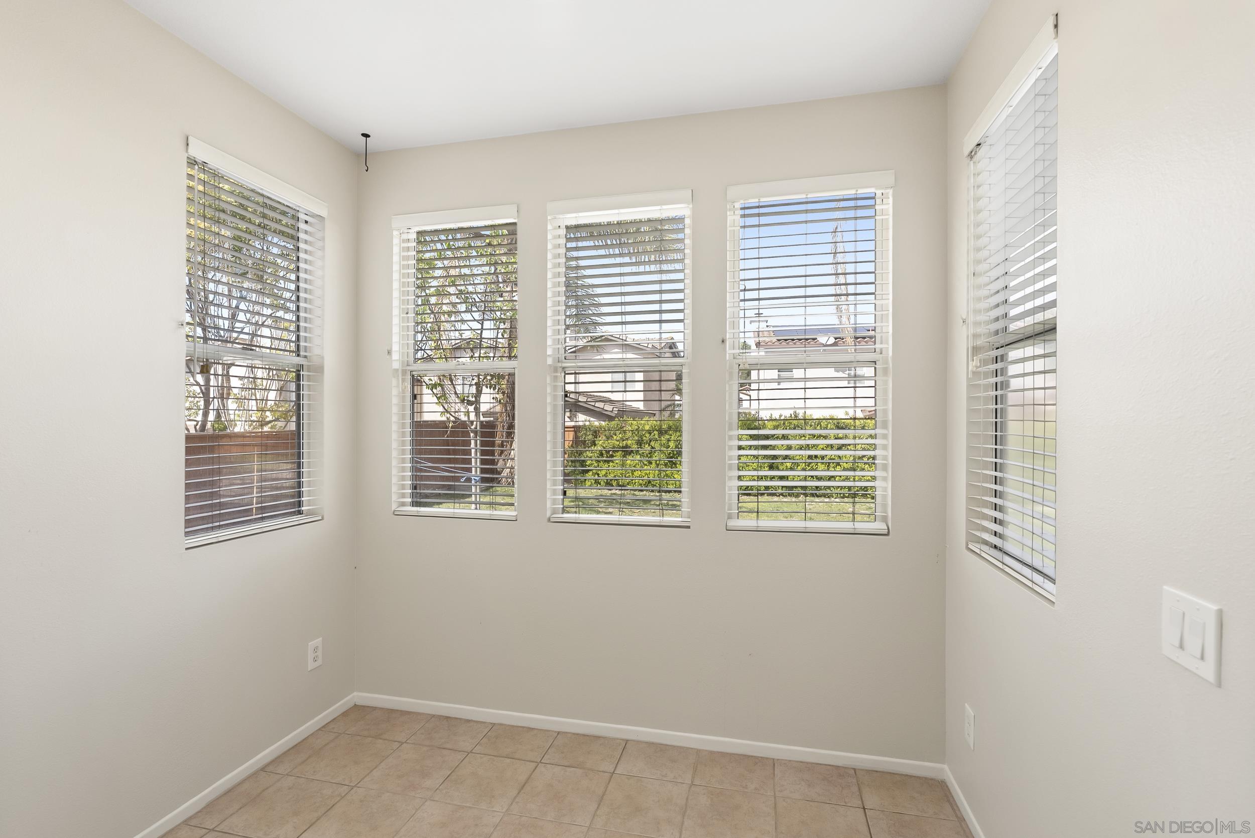 Detail Gallery Image 25 of 58 For 2609  Saddleback St, Chula Vista,  CA 91914 - 5 Beds | 3 Baths